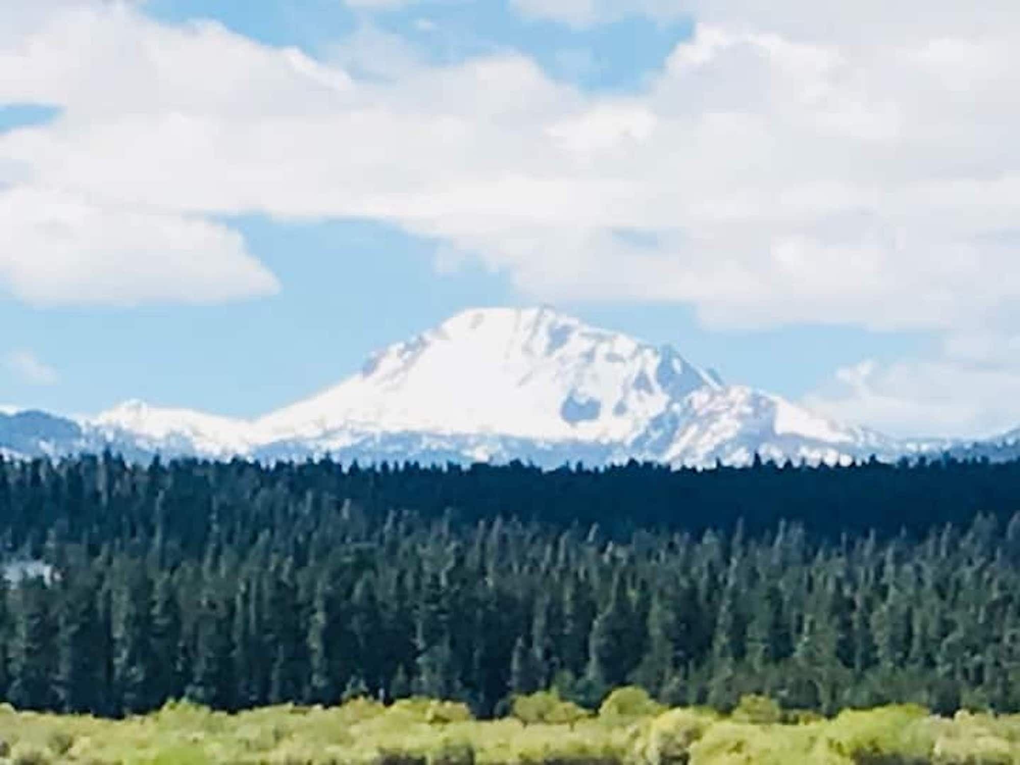 Mt Lassen park is approx 40 min from the cabin