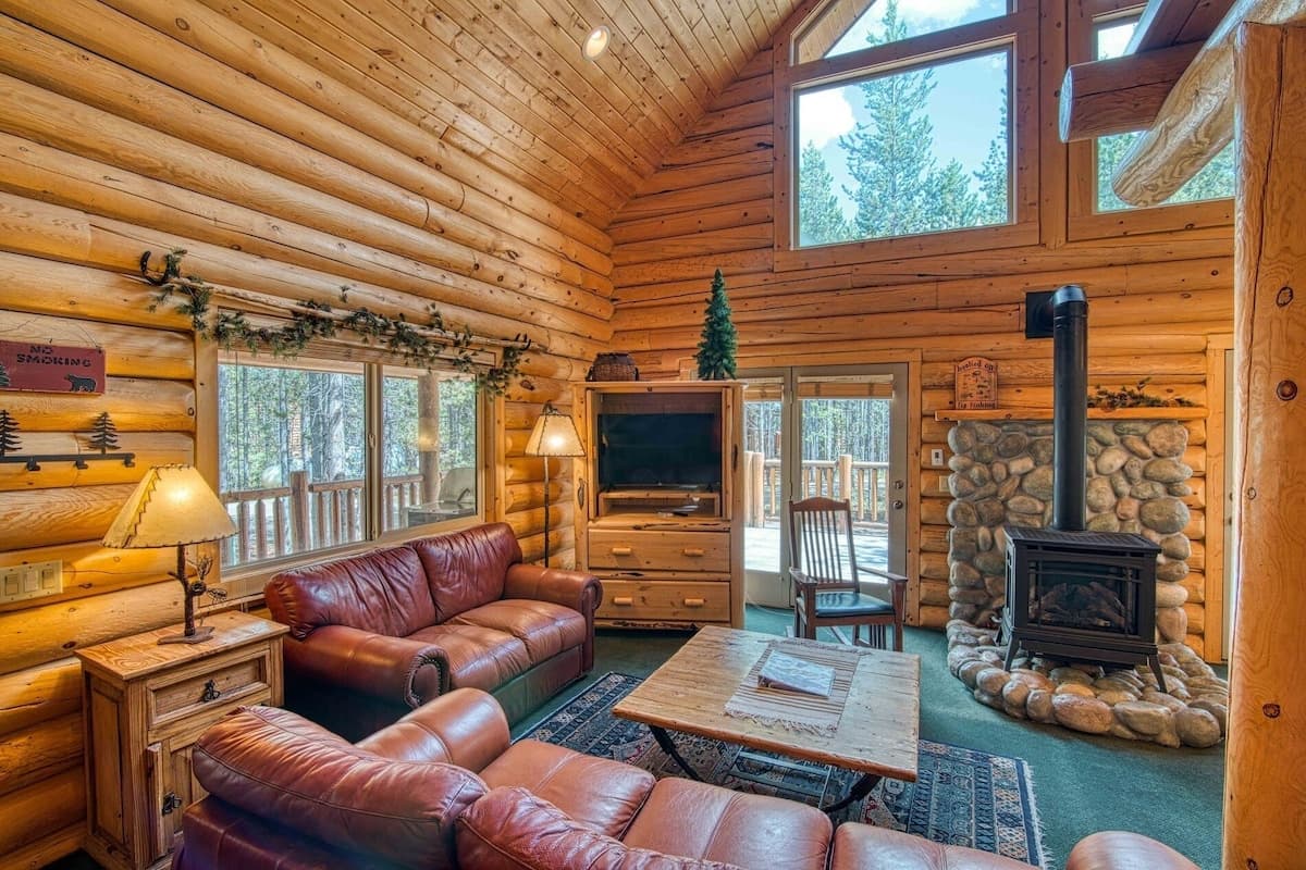 Spacious picture windows let in natural light and provide peaceful forest views.