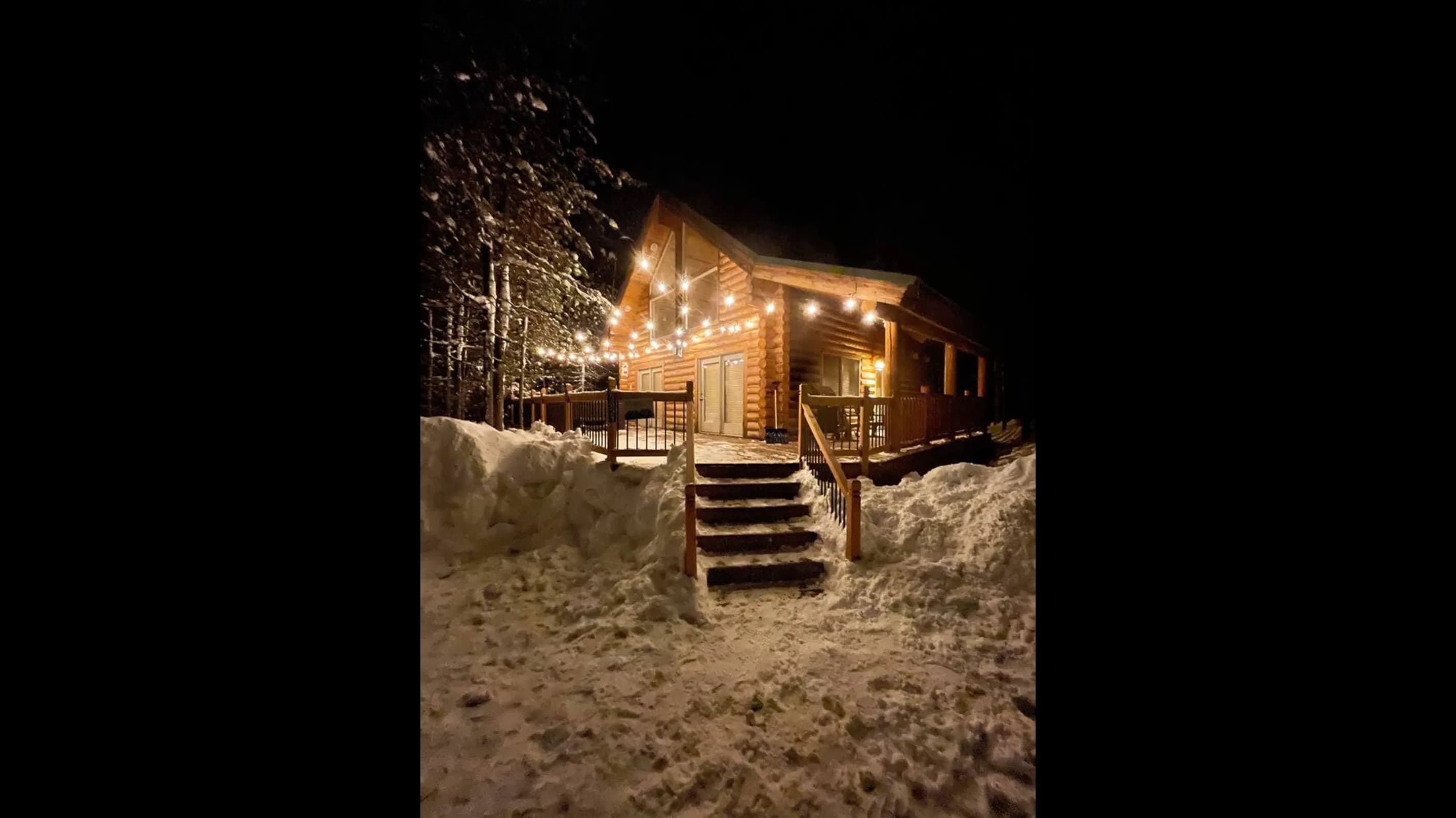 Witness the enchantment of winter as the night scene radiates serene solitude.