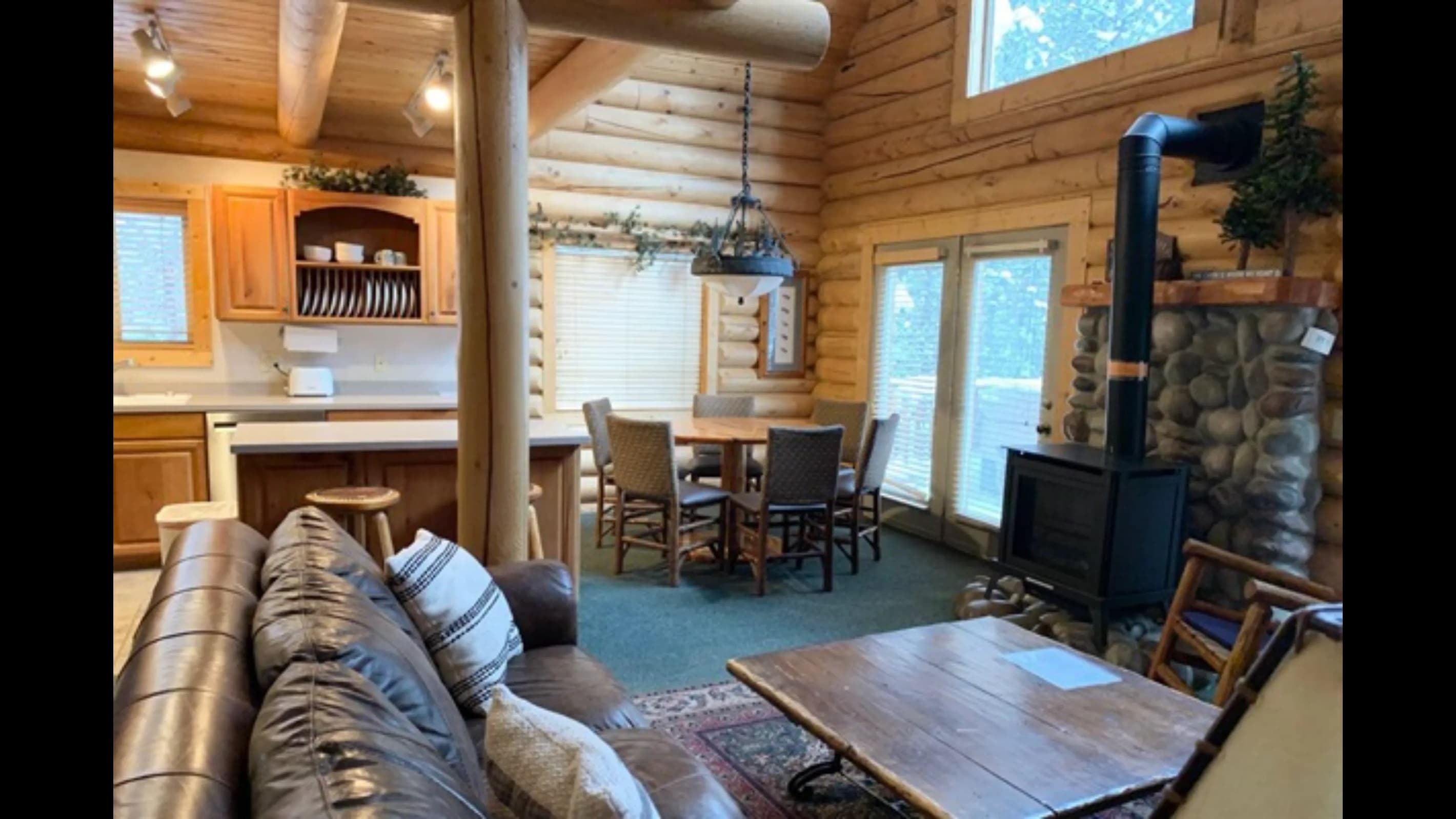Room for everyone to spread out and enjoy themselves with this open concept living, dining and kitchen.
