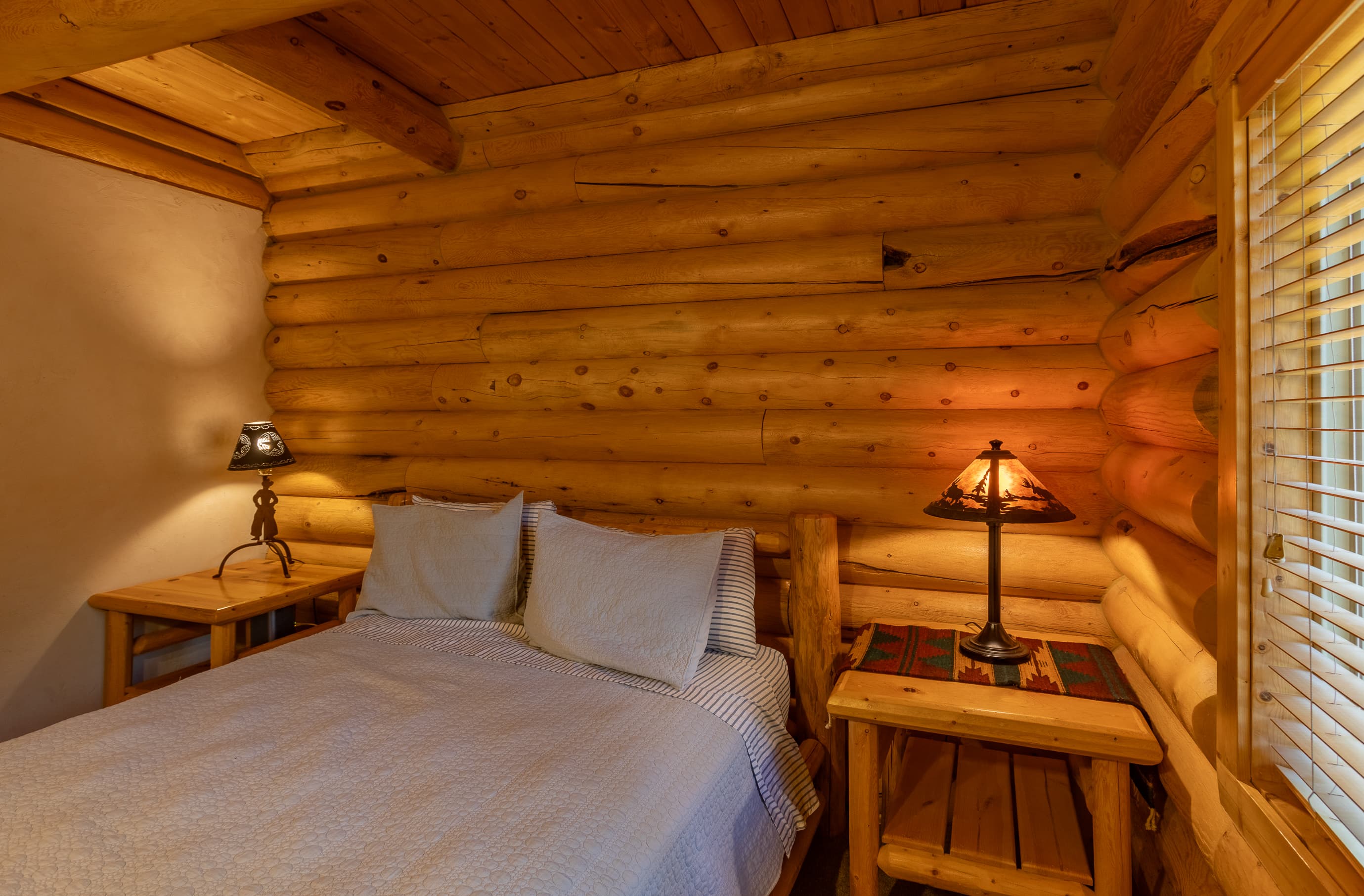 Queen size bed
