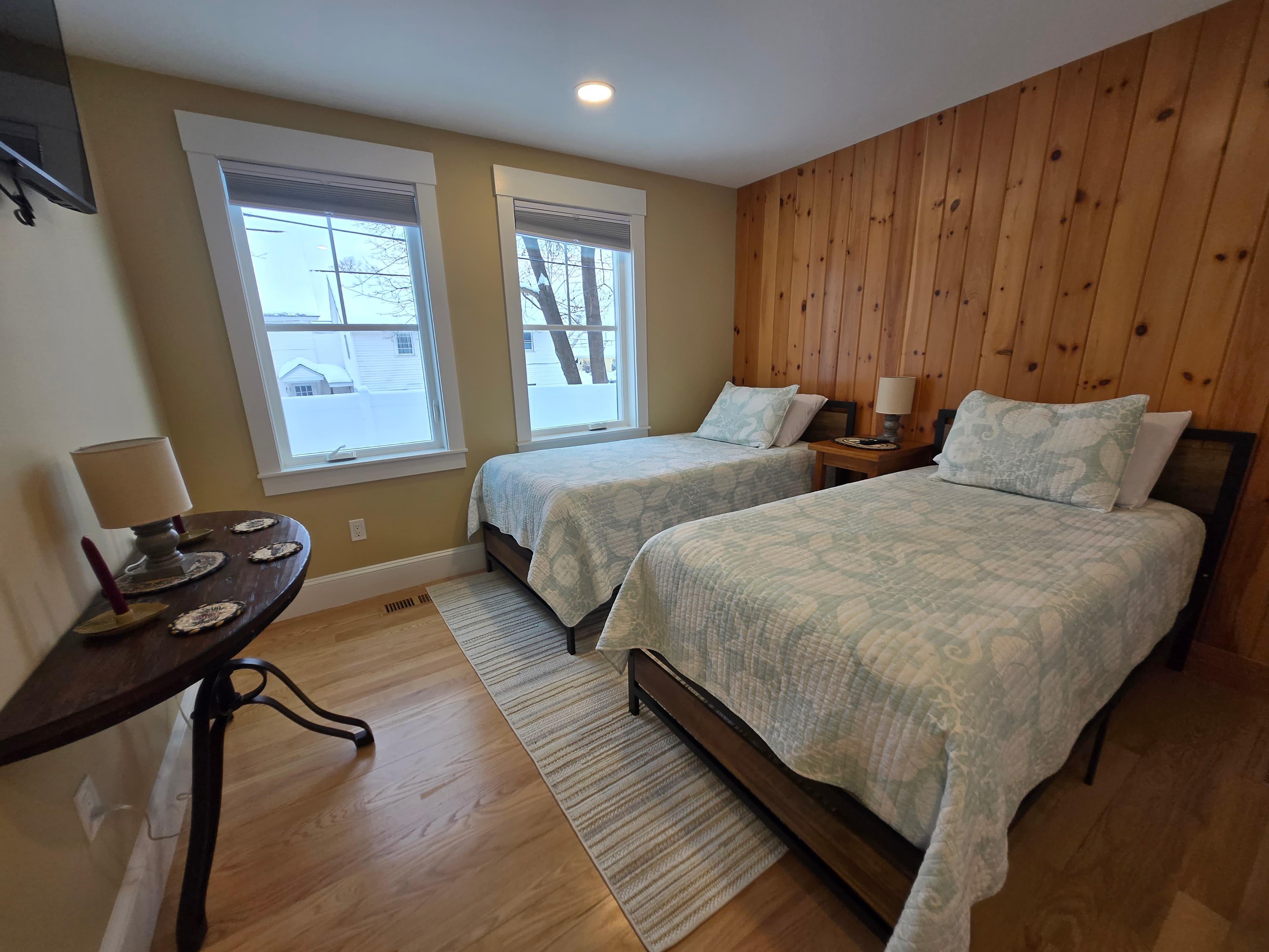 Bedroom 3 2 Twin Beds