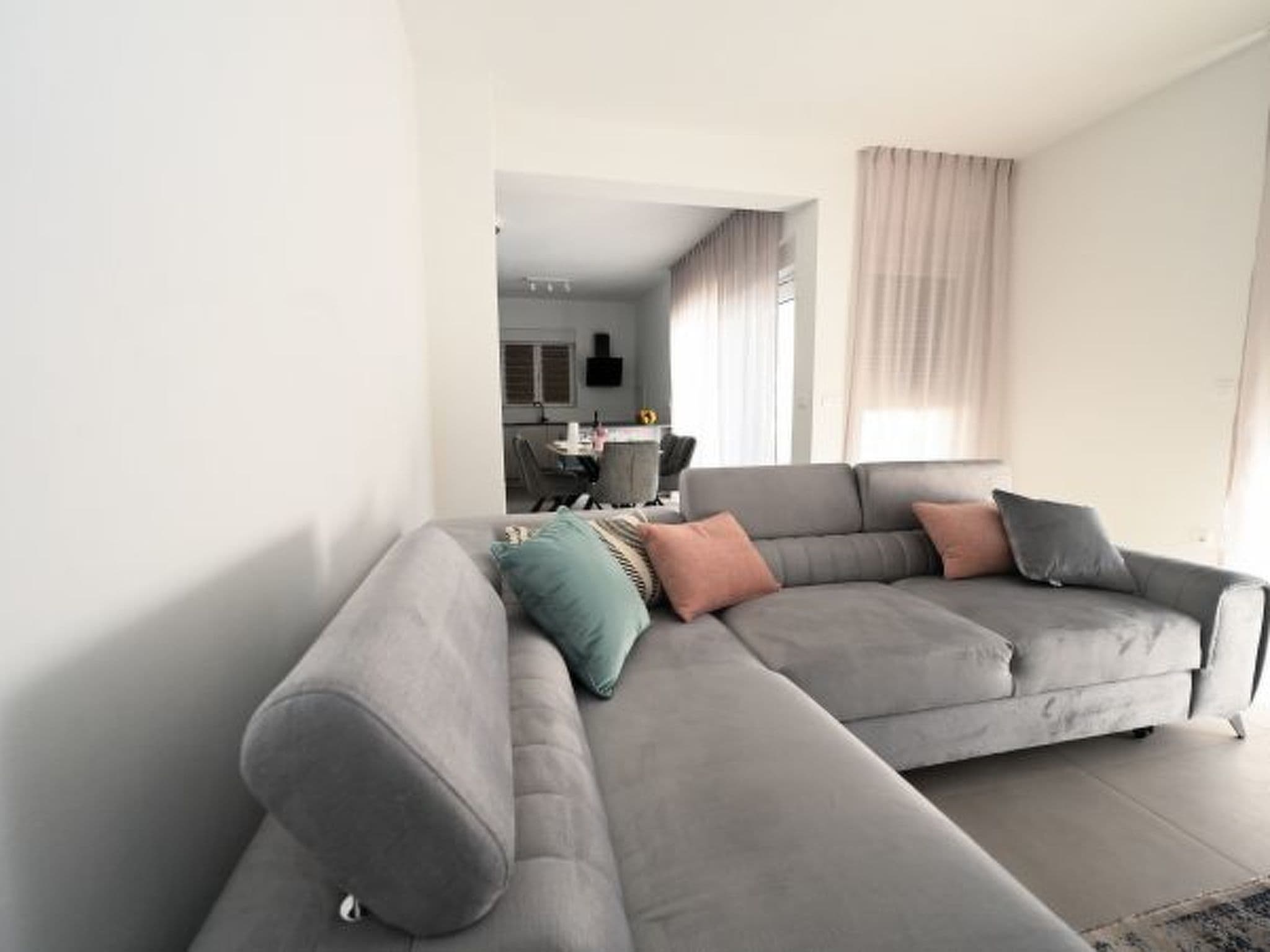 Gallery Image 13