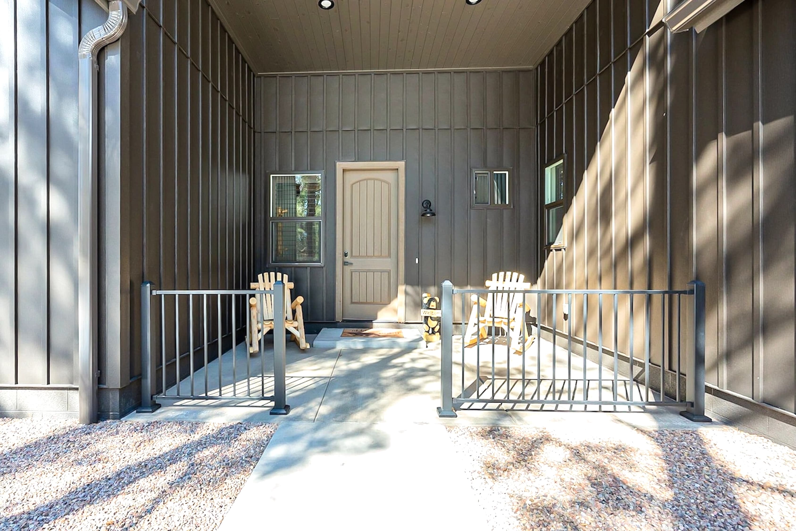 Start your mornings here — wrapped in a blanket on the porch, hands around a warm mug, watching sunlight filter through the trees. The calm here feels almost magical.