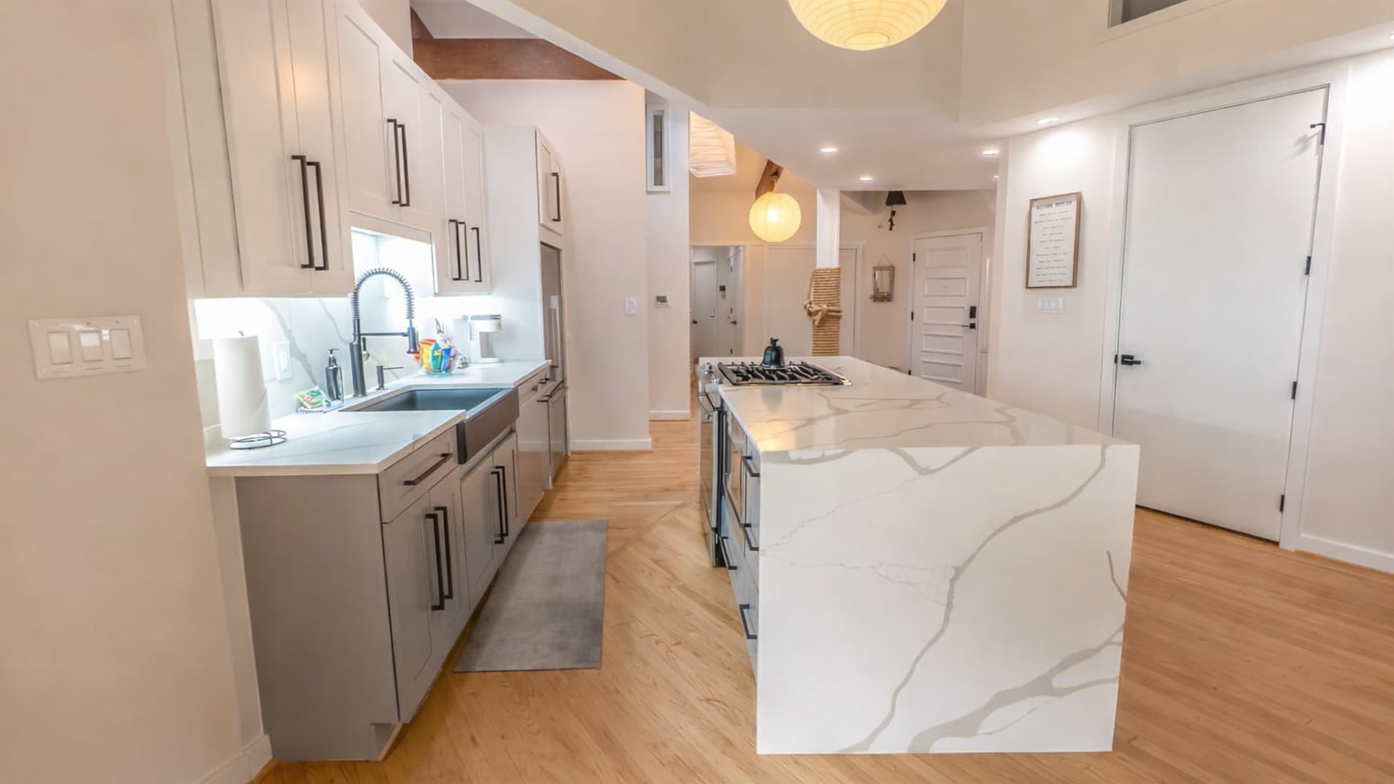 Chef's Kitchen — Extended Prep Counter, Additional Workspace, Fully Equipped