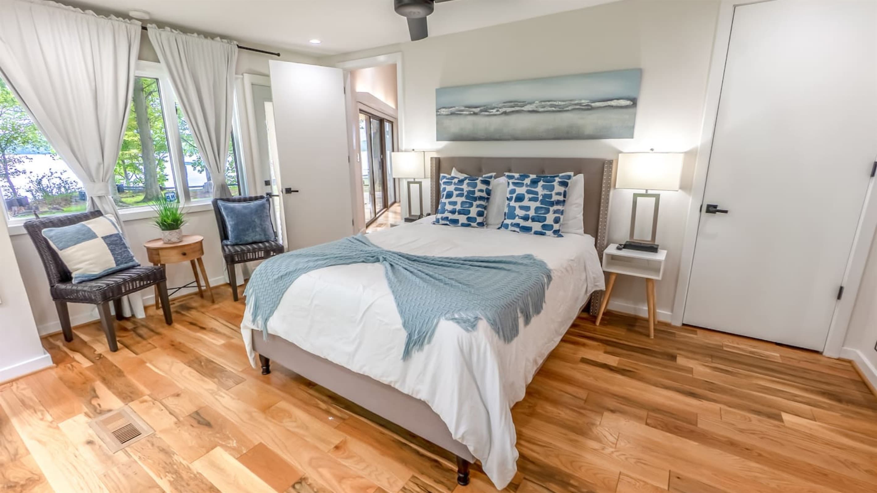 Queen Suite — Private Wing, Ensuite Bath, Blue-Grey Palette, Curated Zen Design