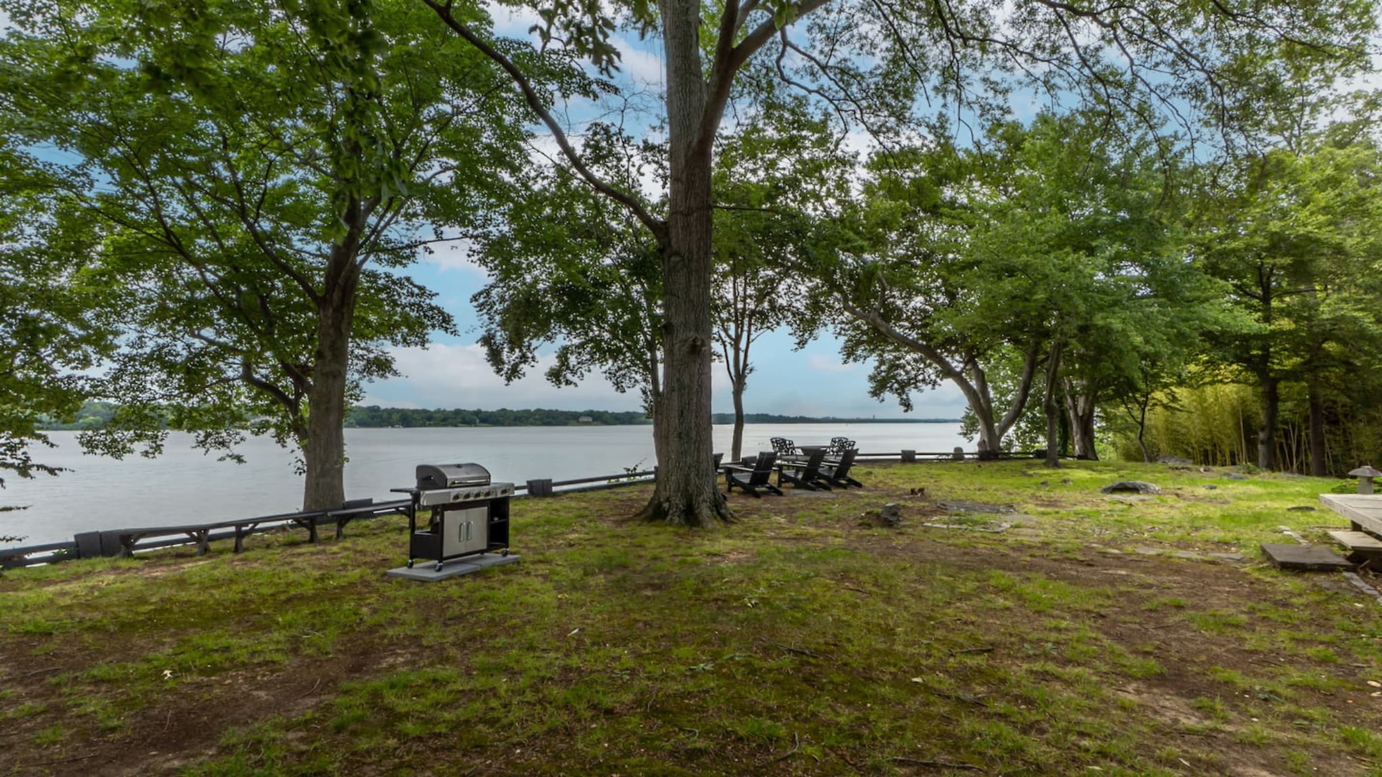 Waterfront Estate — Outdoor Lounge, Riverside Seating, Potomac River Views