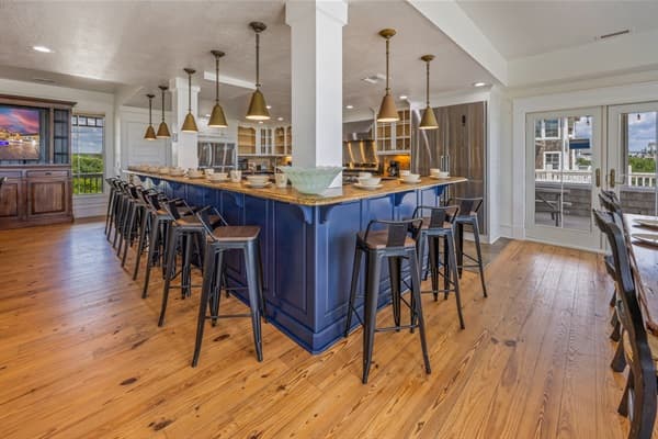 Mark Twain Kitchen Sitting Area — Casual Dining & Morning Coffee | Event Venue Space | Corolla 4x4, OBX