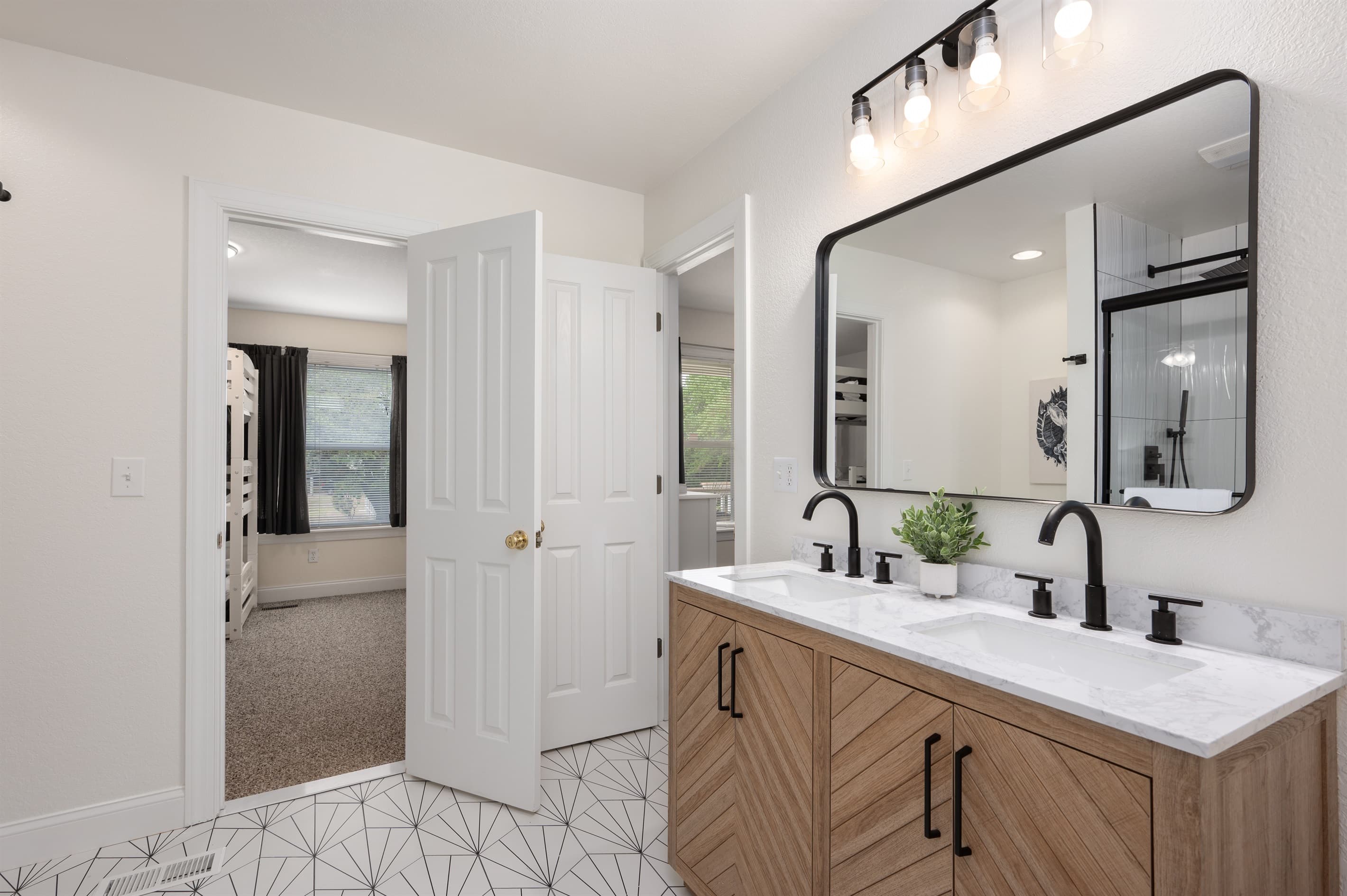 Ensuite Bath 5 — Spacious with Dual Vanity for Convenience | Soundside Pearl, Duck OBX