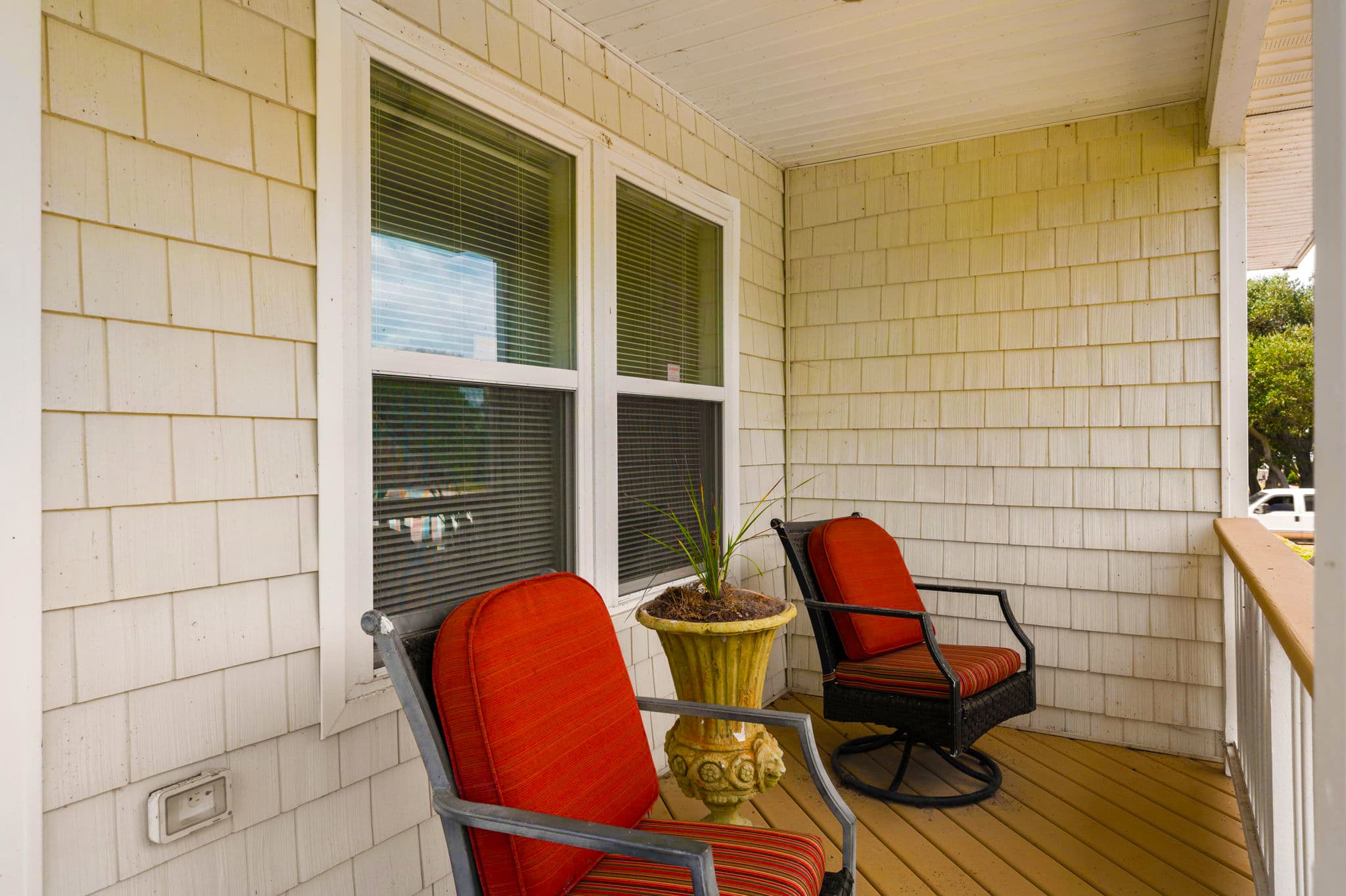 Mid-Level Front Porch — A Cozy Spot to Enjoy Ocean Breezes | Soundside Pearl, Duck NC
