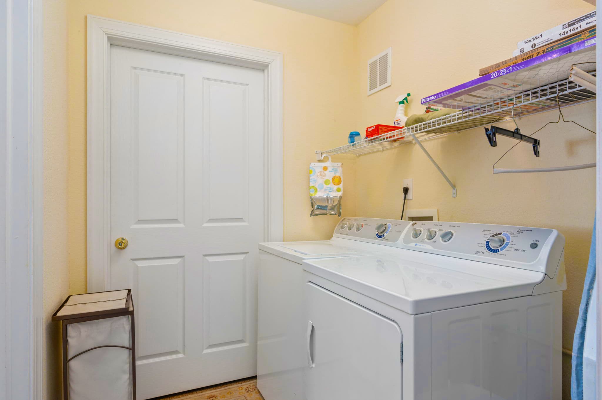 Full-Size Washer & Dryer — Convenient Laundry for Extended Stays | Soundside Pearl, Duck NC