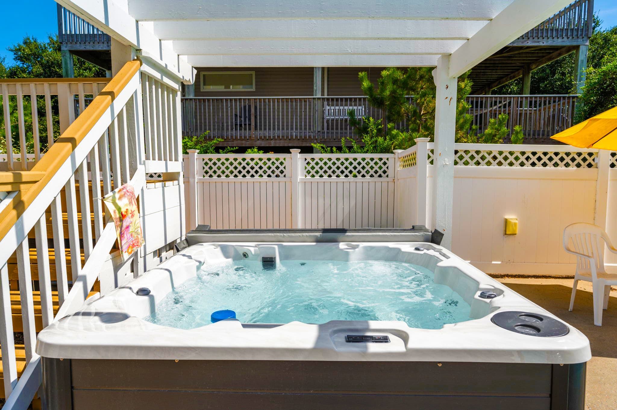 Private Hot Tub for Ultimate Relaxation — Unwind After a Beach Day | Soundside Pearl, Duck NC