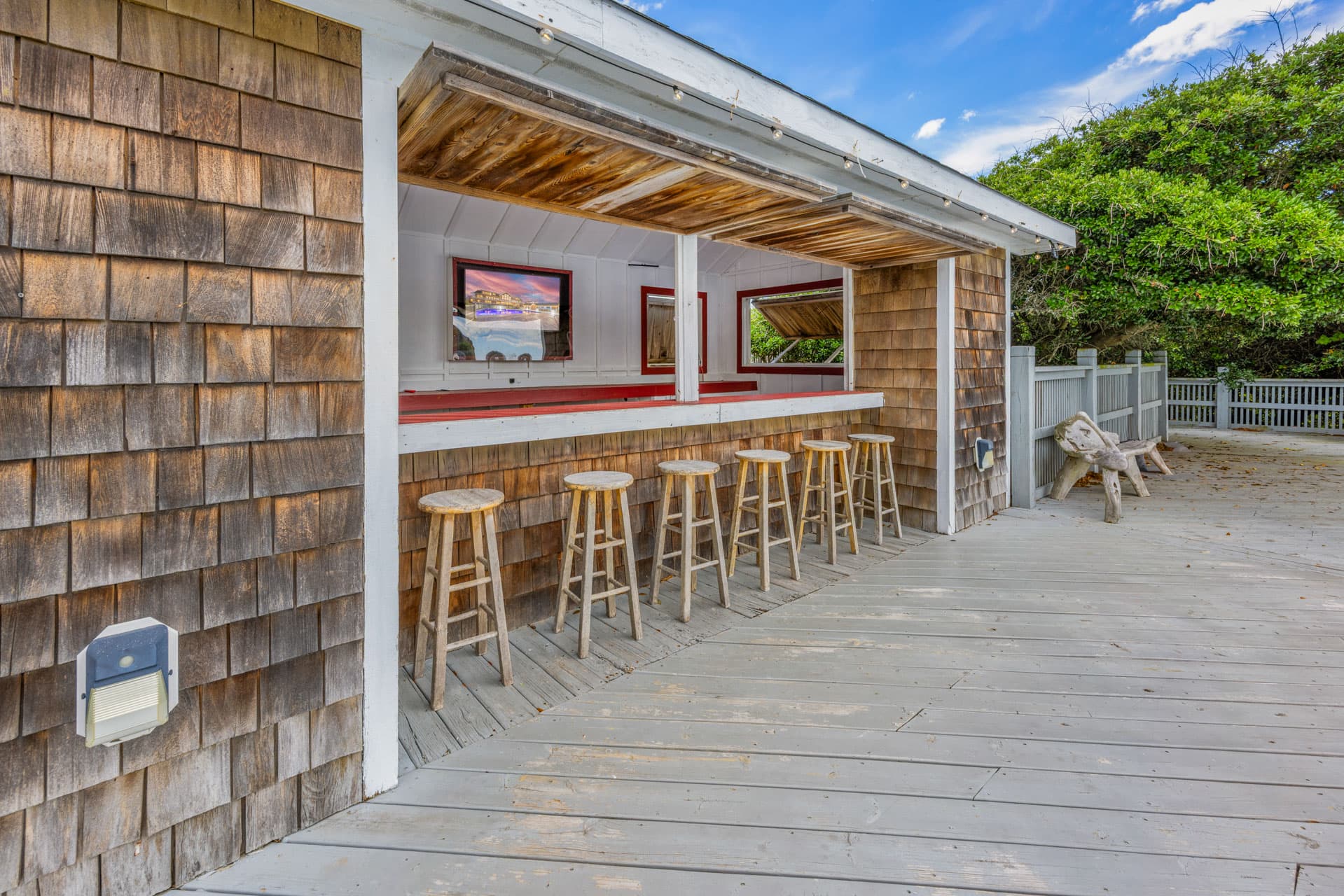 Private Estate Pool — Heated Oceanfront Pool with Loungers, Exclusively Yours for Your Event, Mark Twain Estate OBX