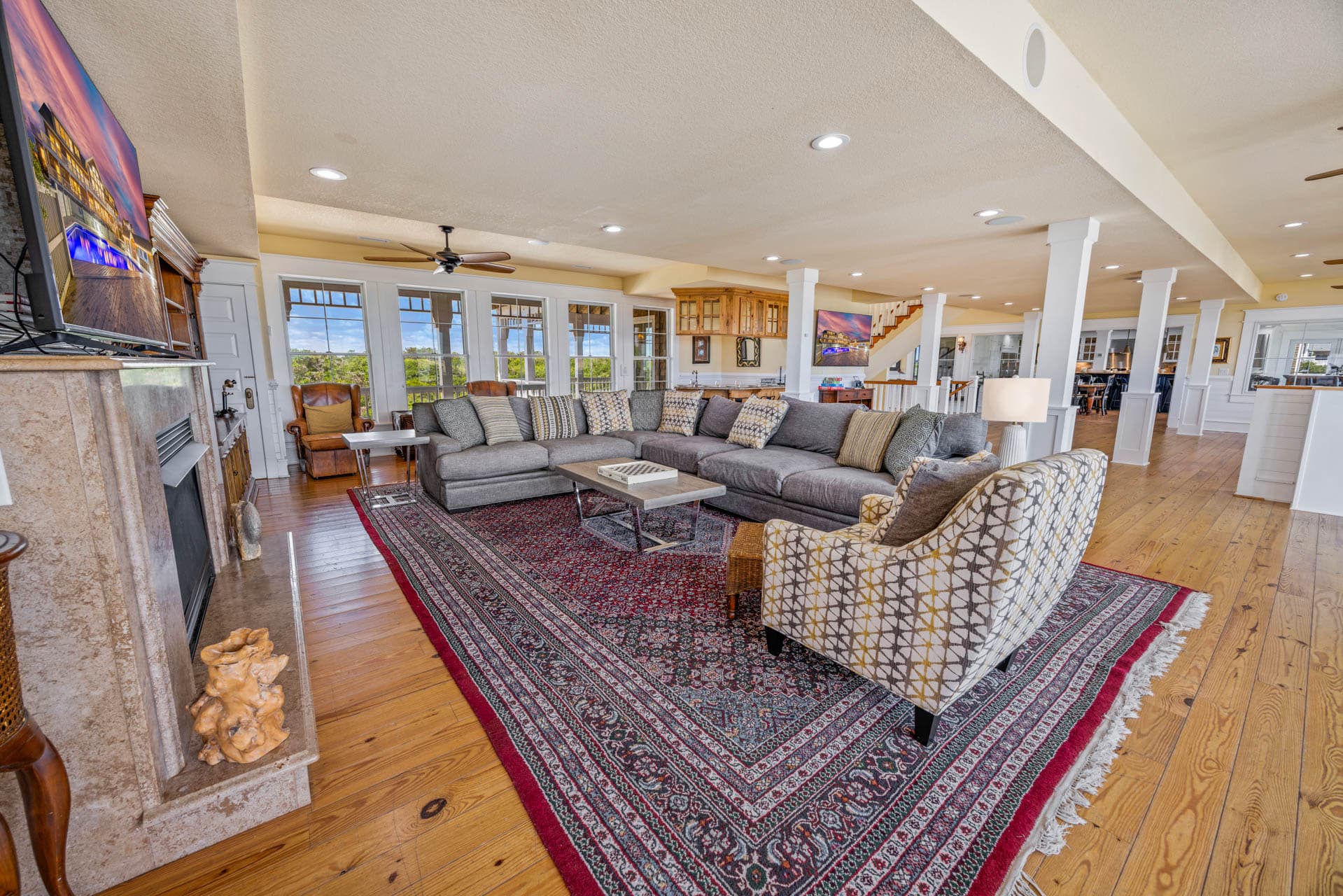 Guest Suite — Comfortable King Retreat at Mark Twain Estate, Warm Decor and Restful Accommodations for Event Guests