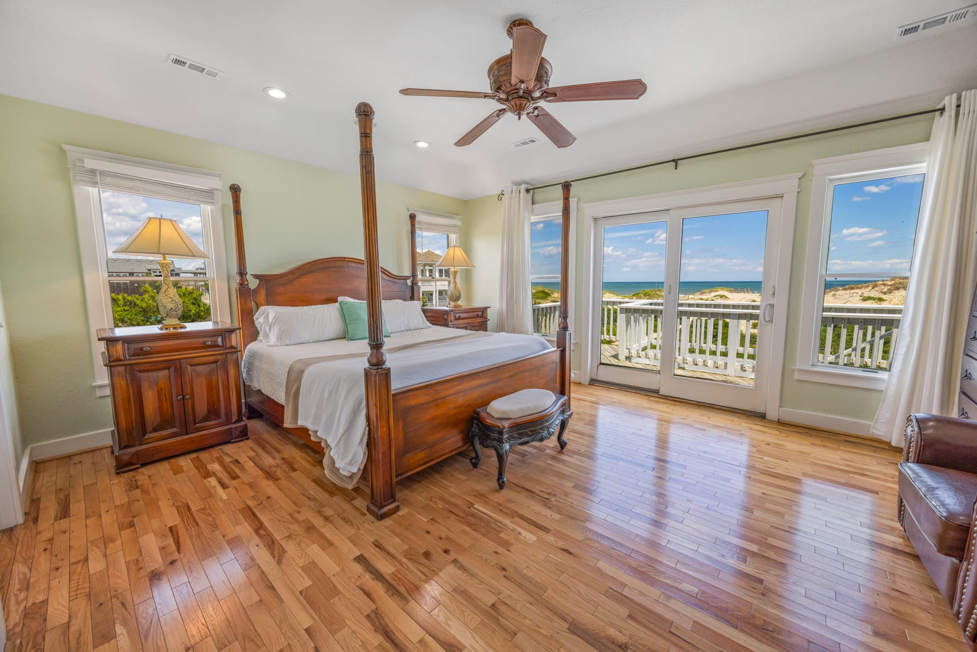Bridal Suite — Fitzgerald Estate Primary King Suite with Coastal Decor, Private Ensuite for the Wedding Couple