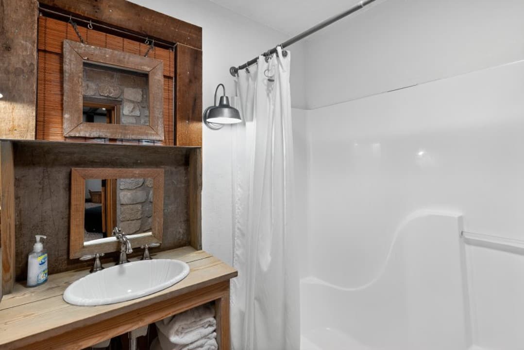 Gallery Image 11