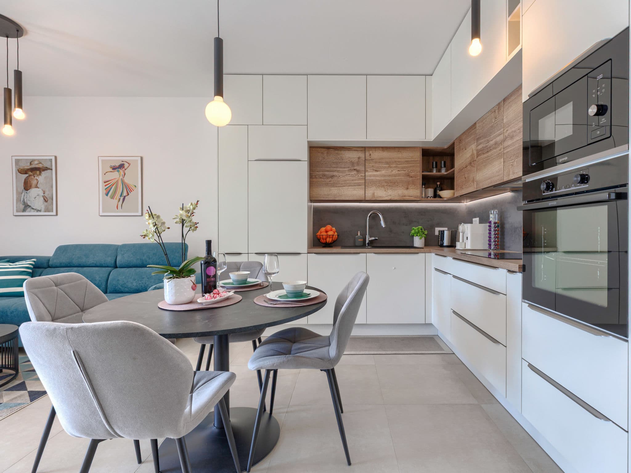 Kitchen / Dining Room