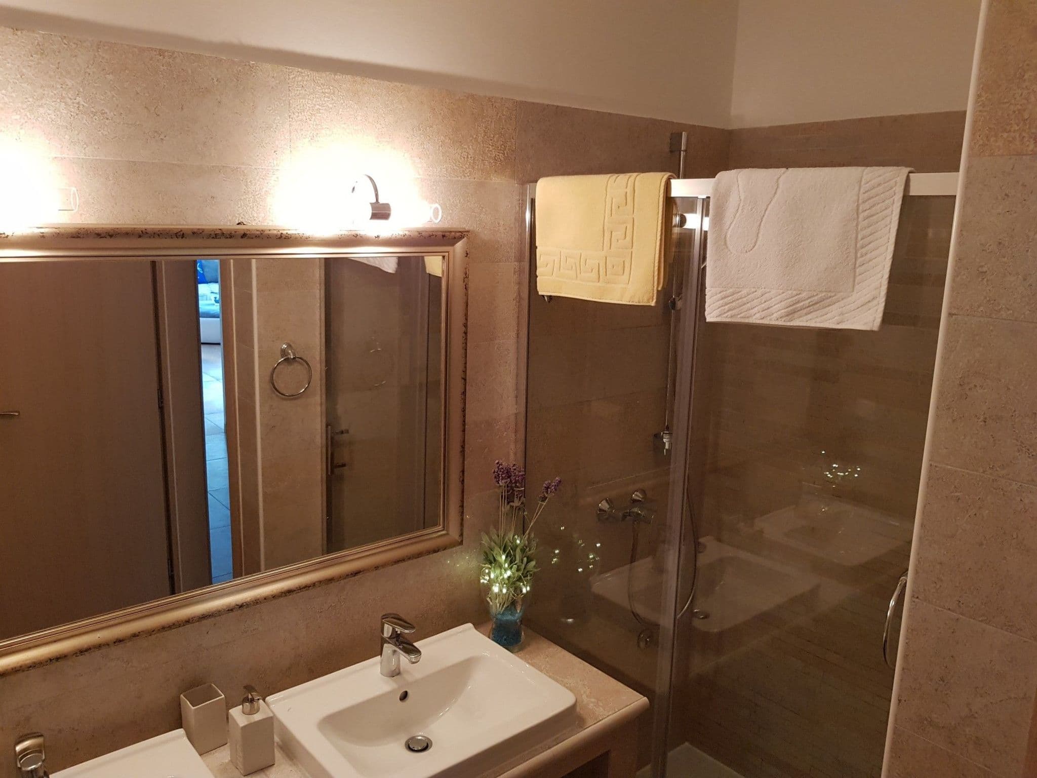 Gallery Image 47