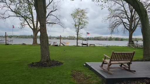 PORCH TO GRASS TO LAKE 