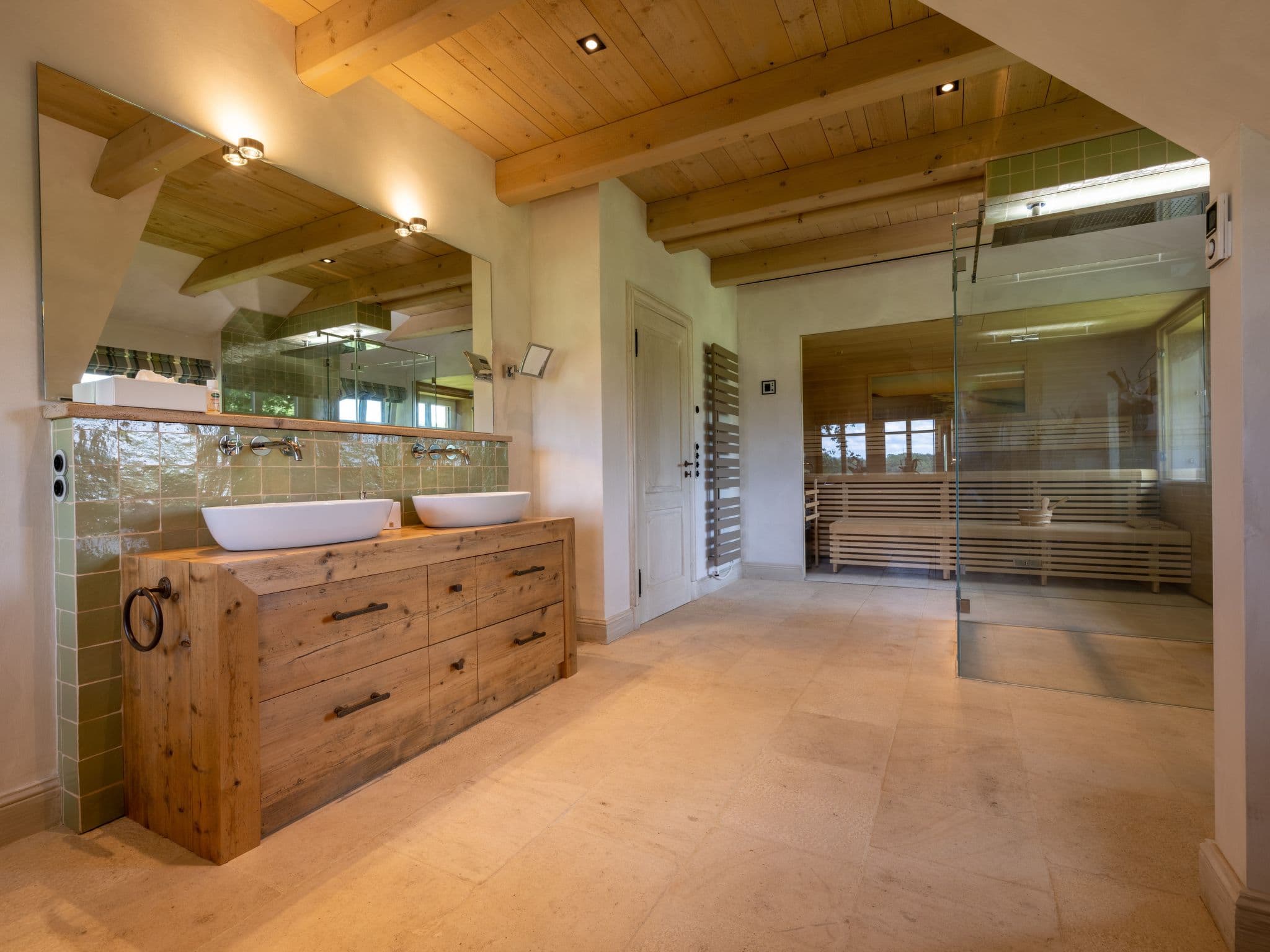 Bathroom / Wellness