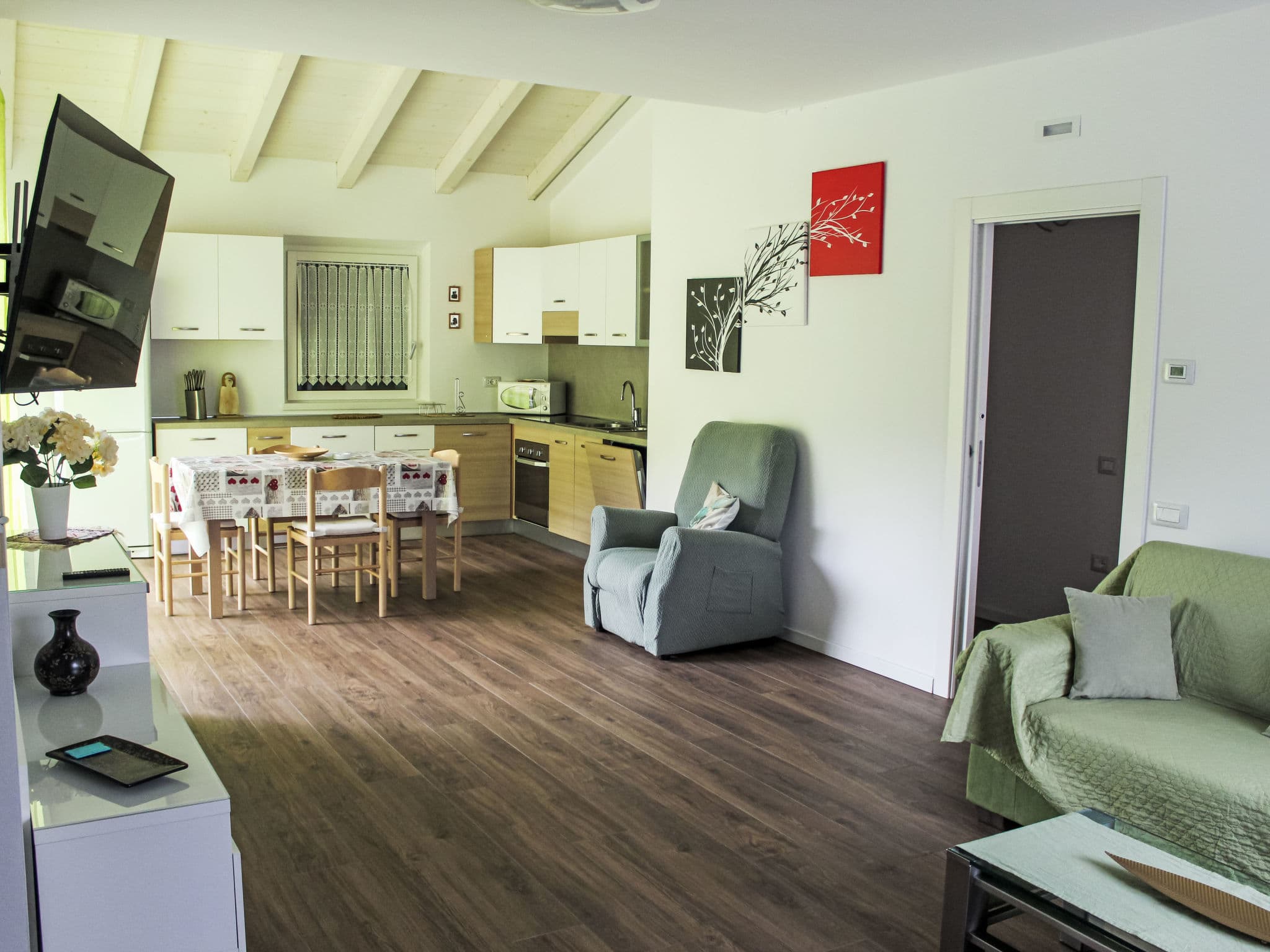 Kitchen / Dining Room