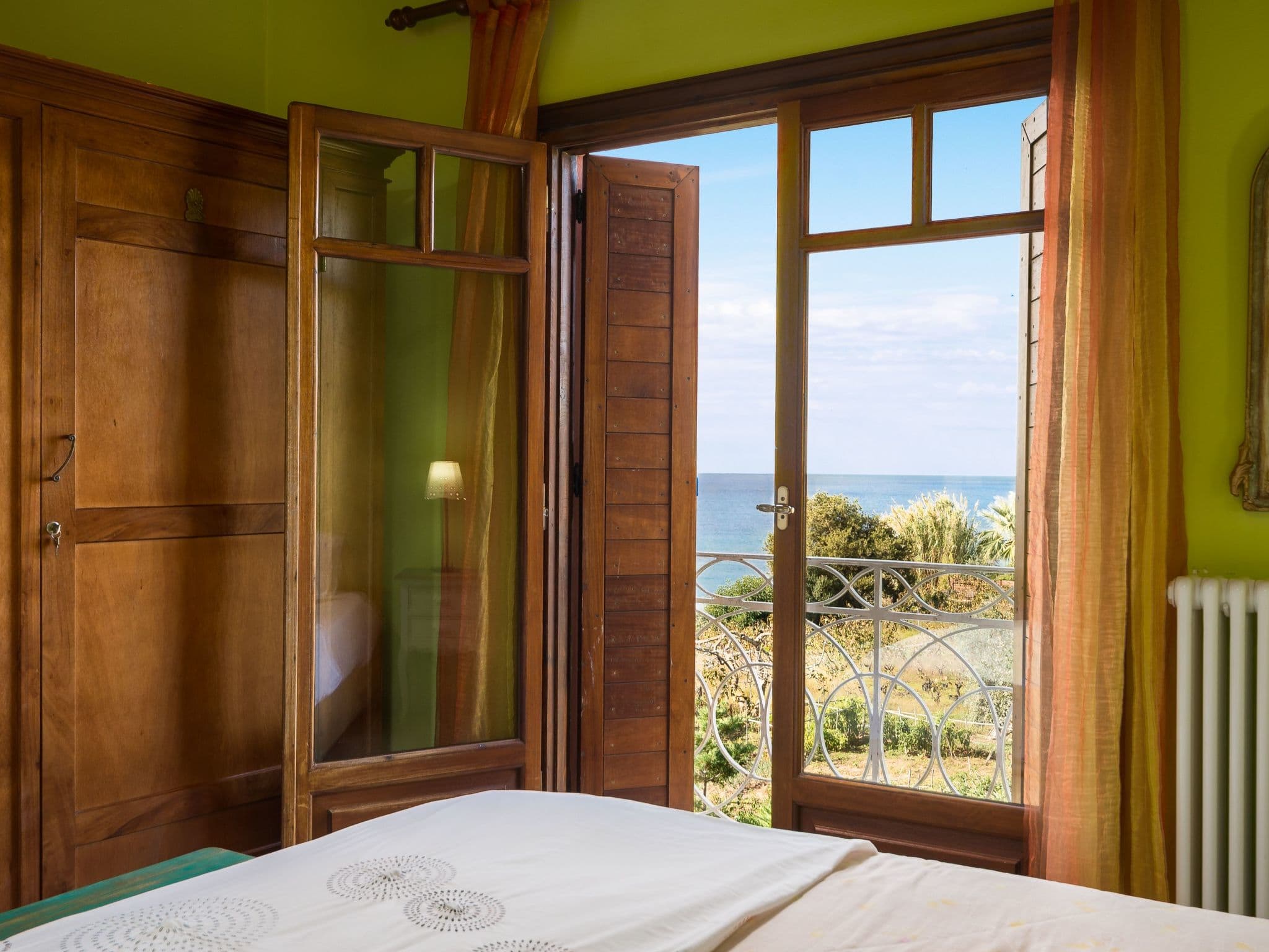 Gallery Image 16