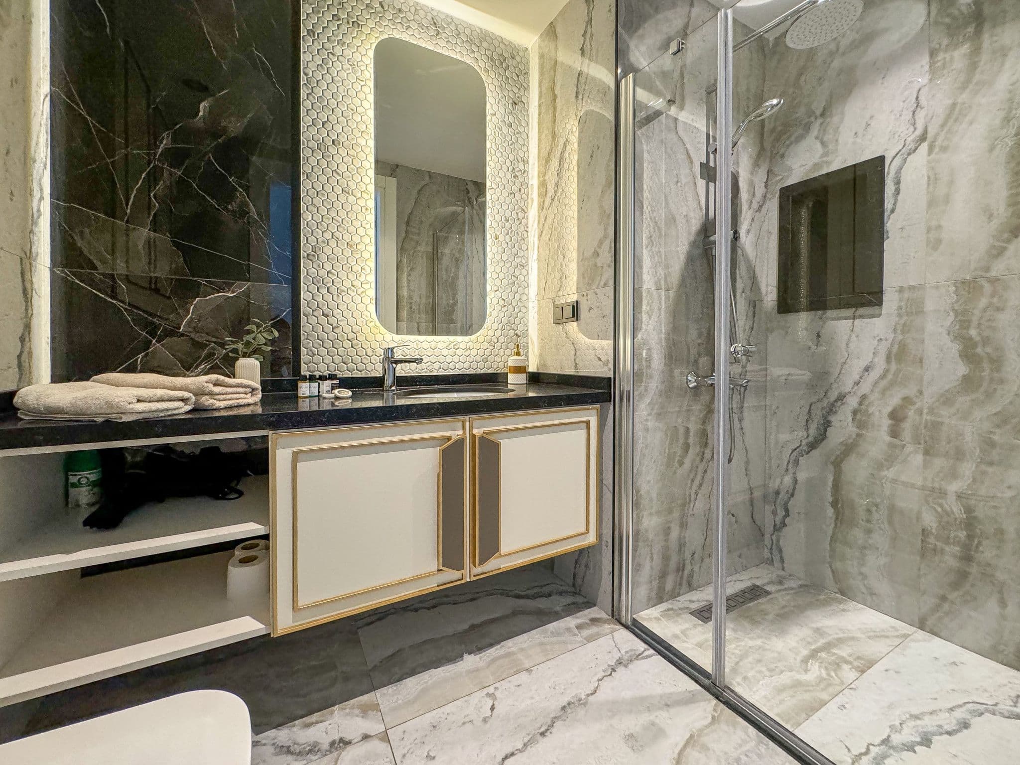 Bathroom / Wellness