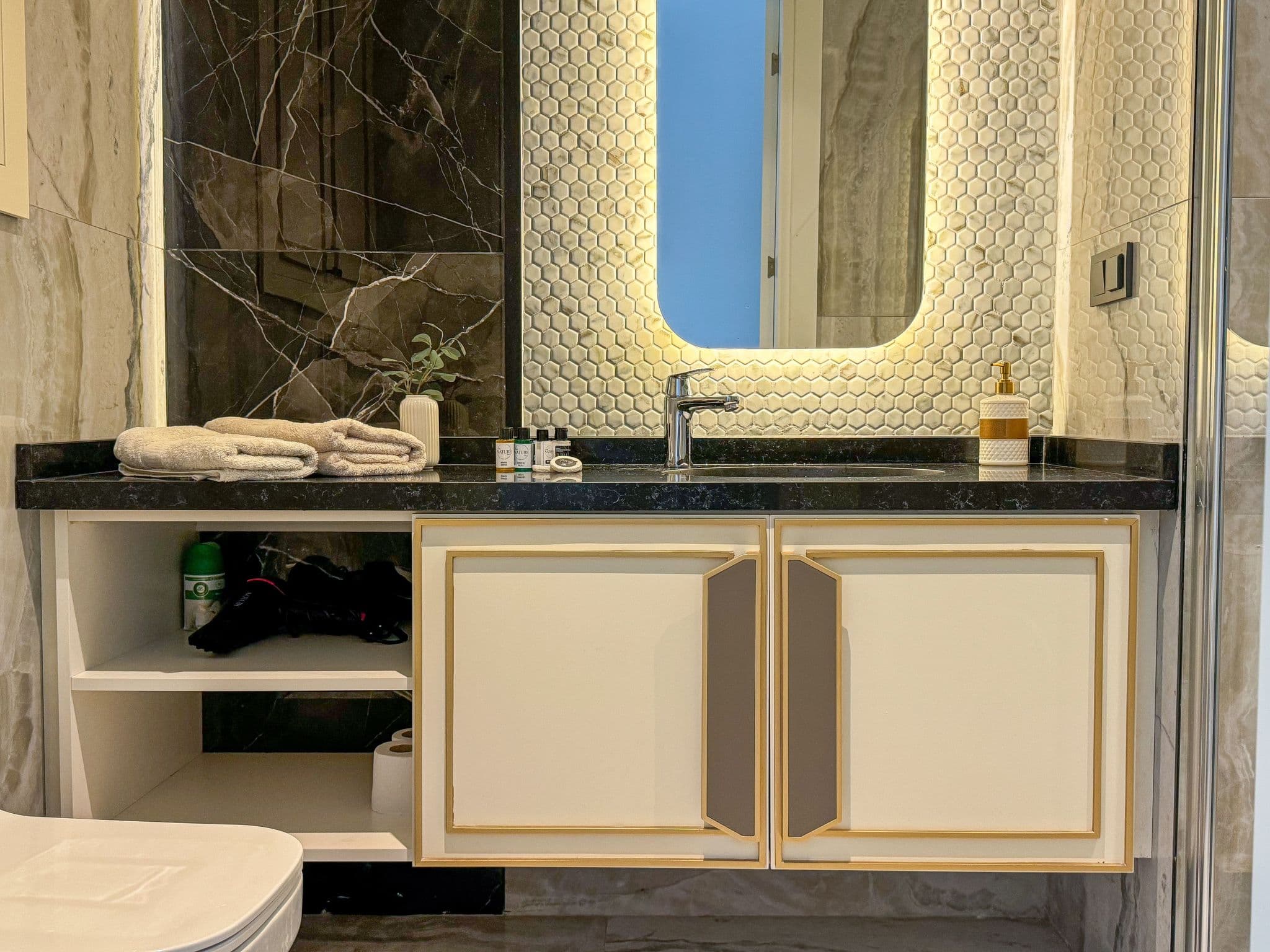 Bathroom / Wellness