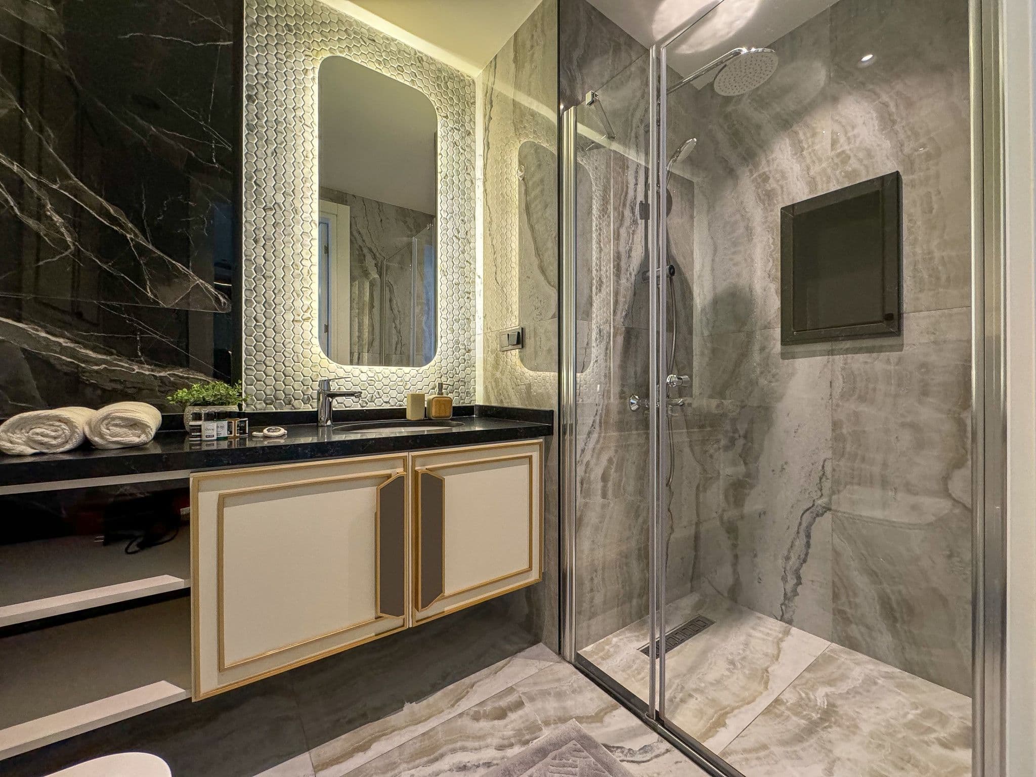 Bathroom / Wellness