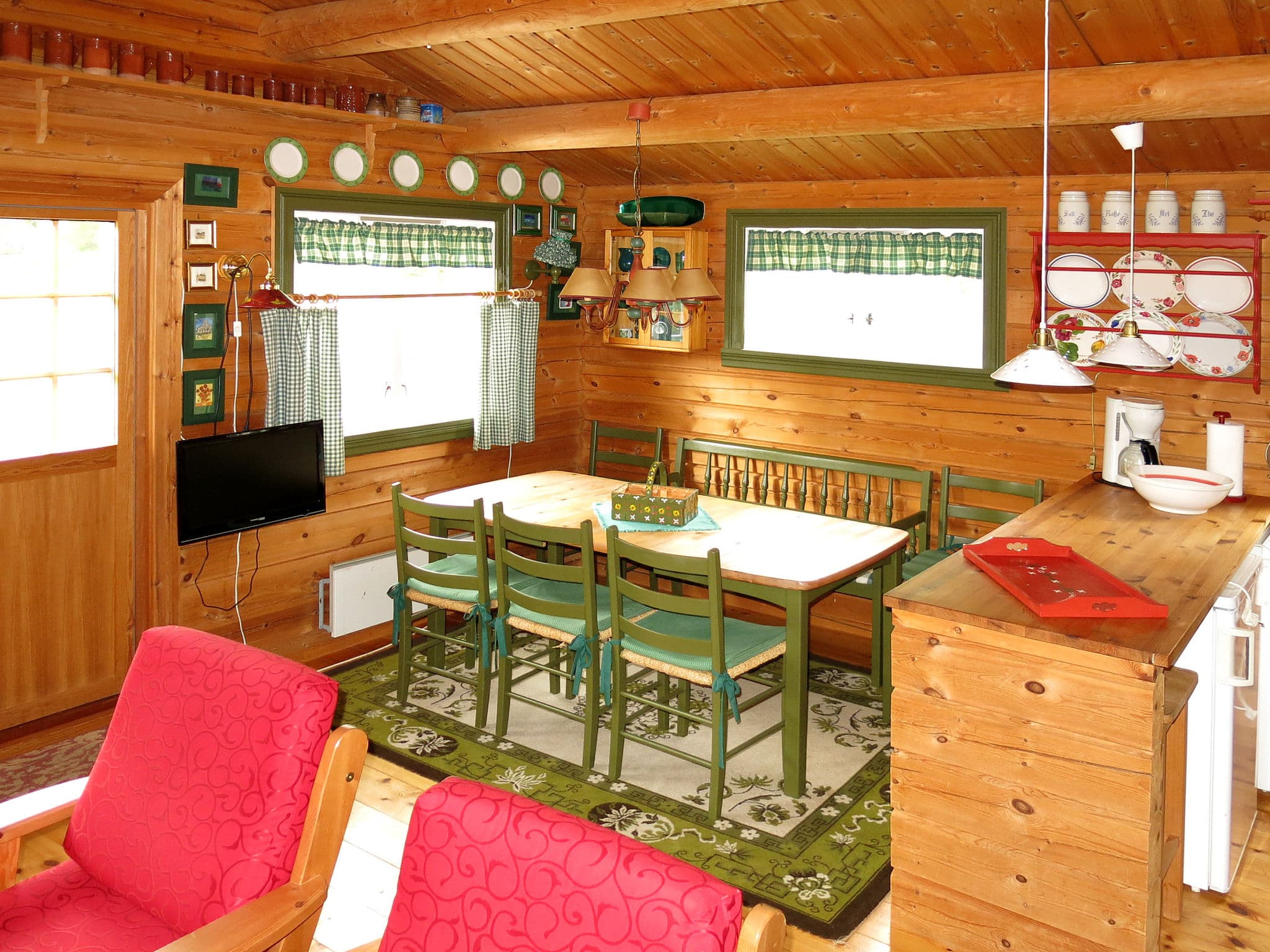 Kitchen / Dining Room