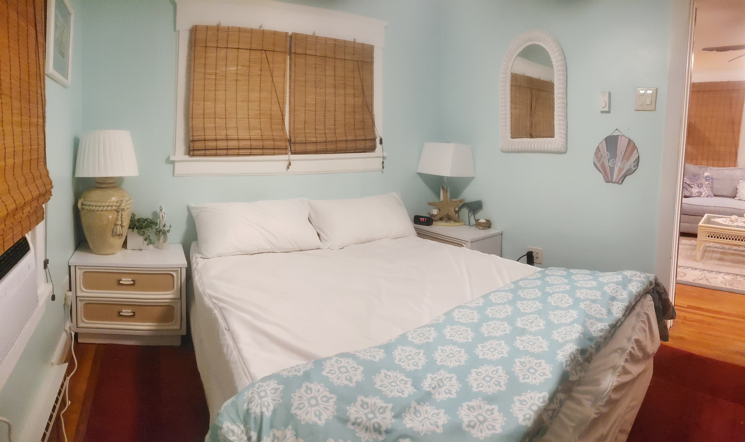 2nd Floor: Master Bedroom complete w/Queen Sized Bed