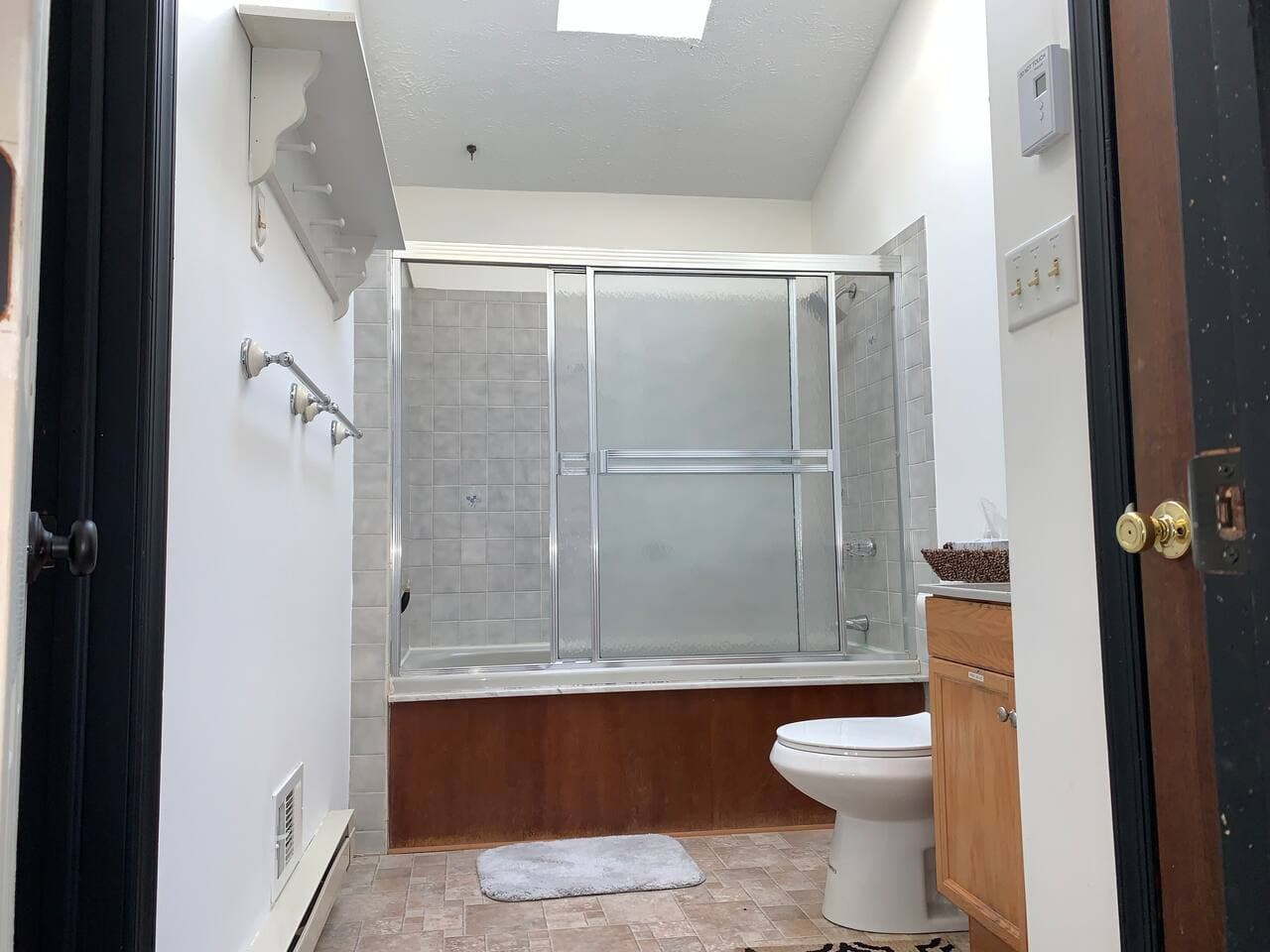 This extra large shower has a jetted tub (NOT FUNCTIONAL YET!!!). The shower itself has a rain fall shower head. Can fit up to 2 people. Once we get it working this will be the best way to relax your weary muscles from an evening of snow tubing. 