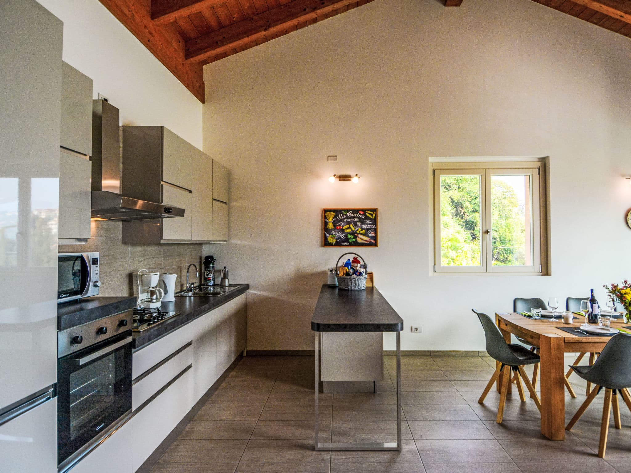Kitchen / Dining Room