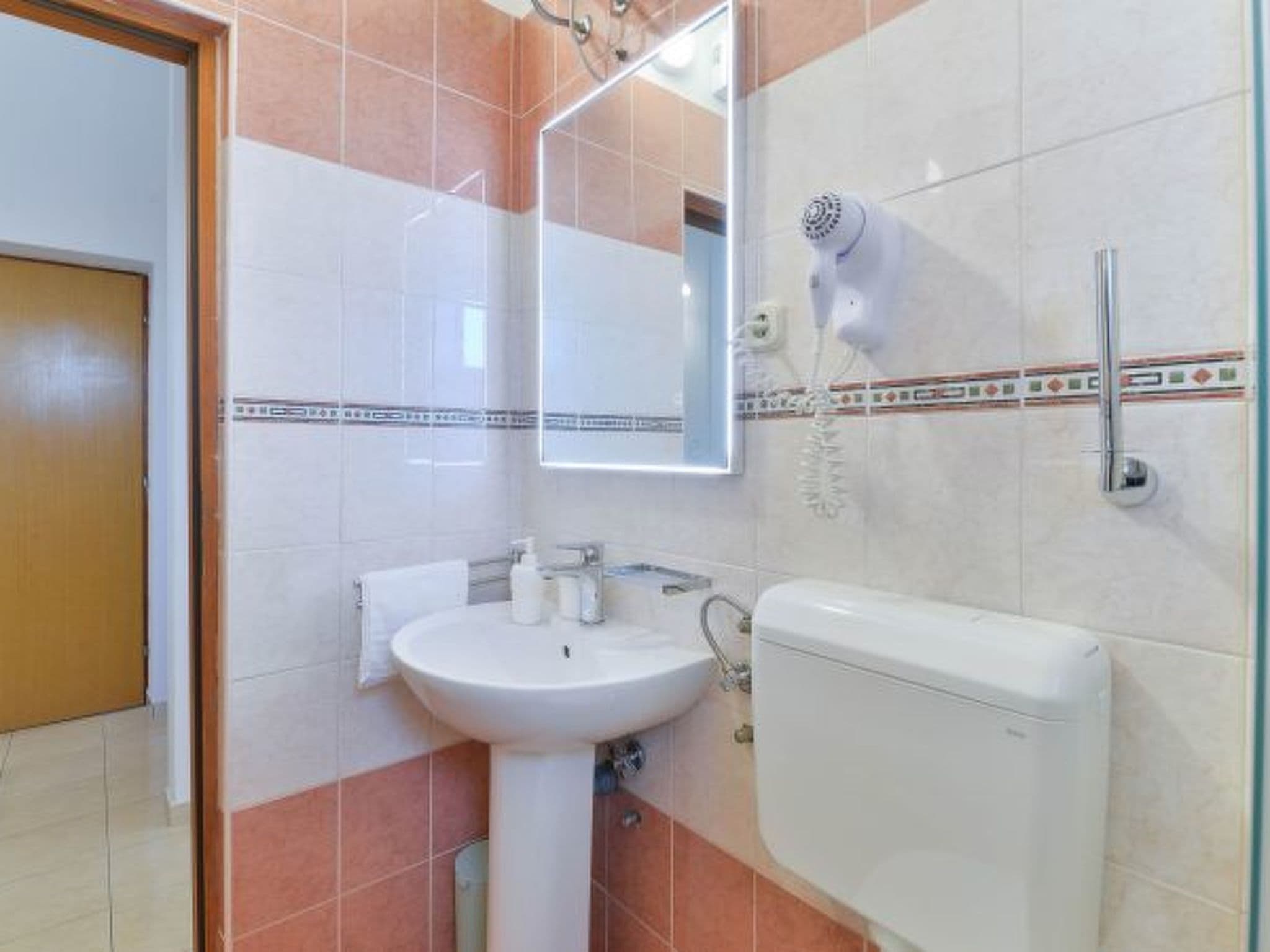 Gallery Image 10