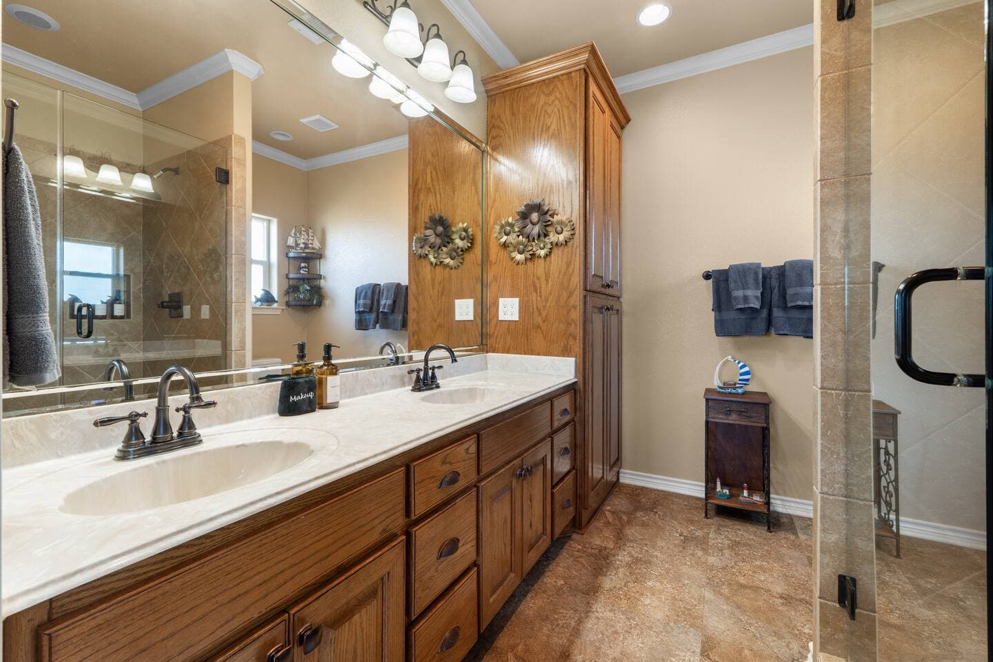 Gallery Image 48