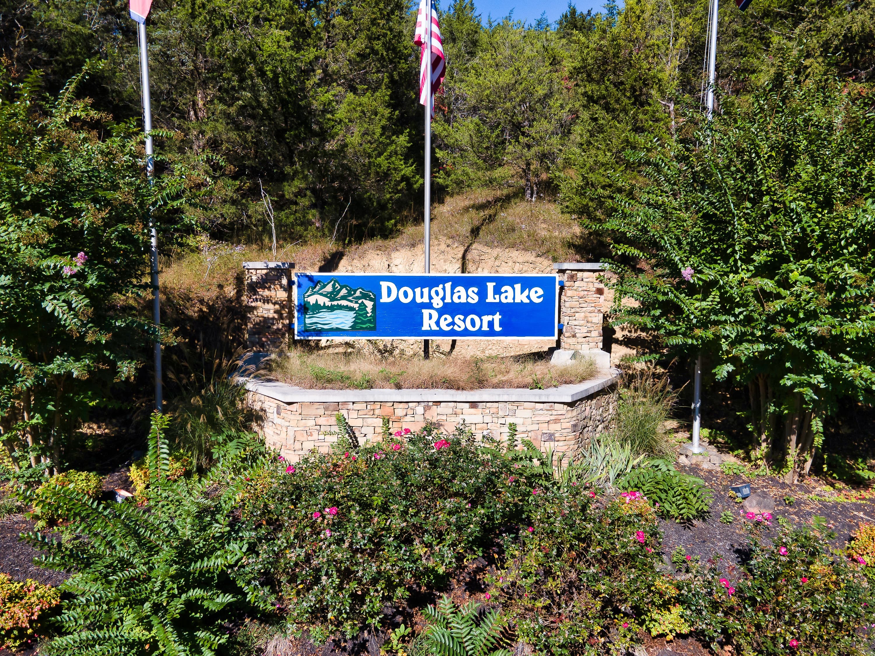 Welcome to Douglas Lake Resort