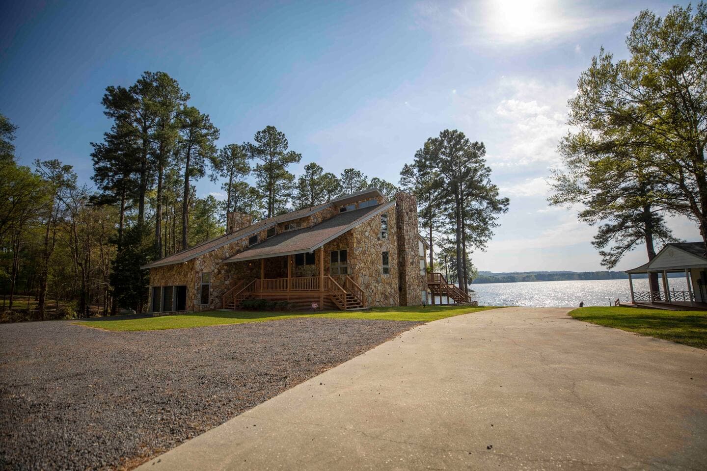 Paved driveway and plenty of parking for guests.