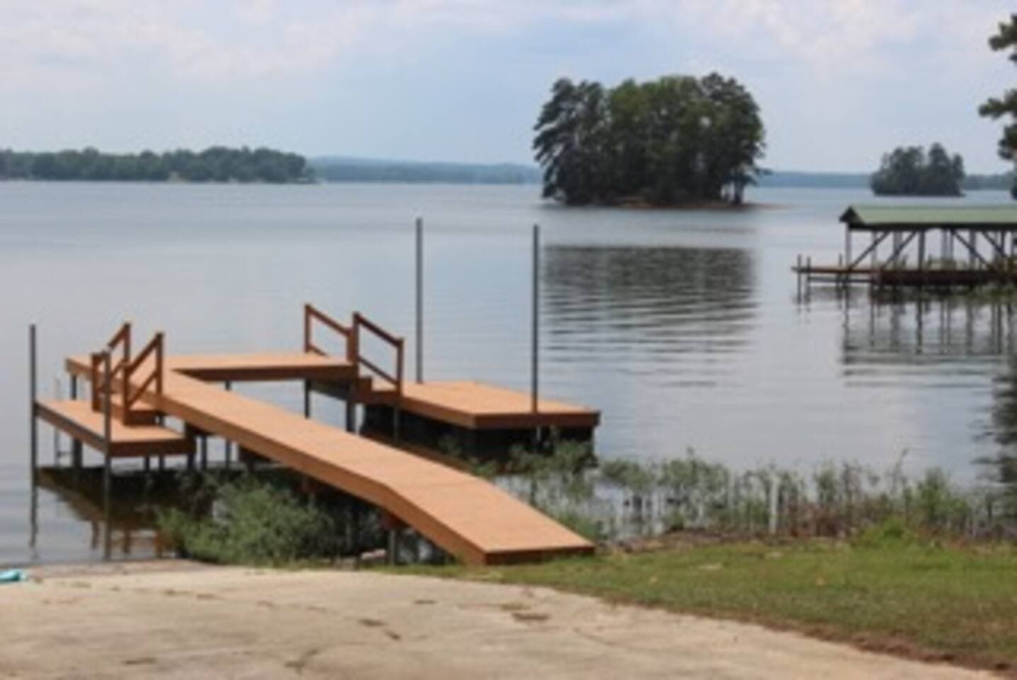 Brand New Dock (drop boat in on property!)