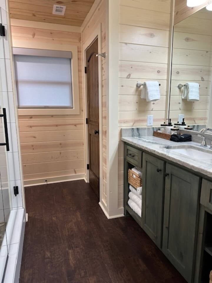 Gallery Image 16