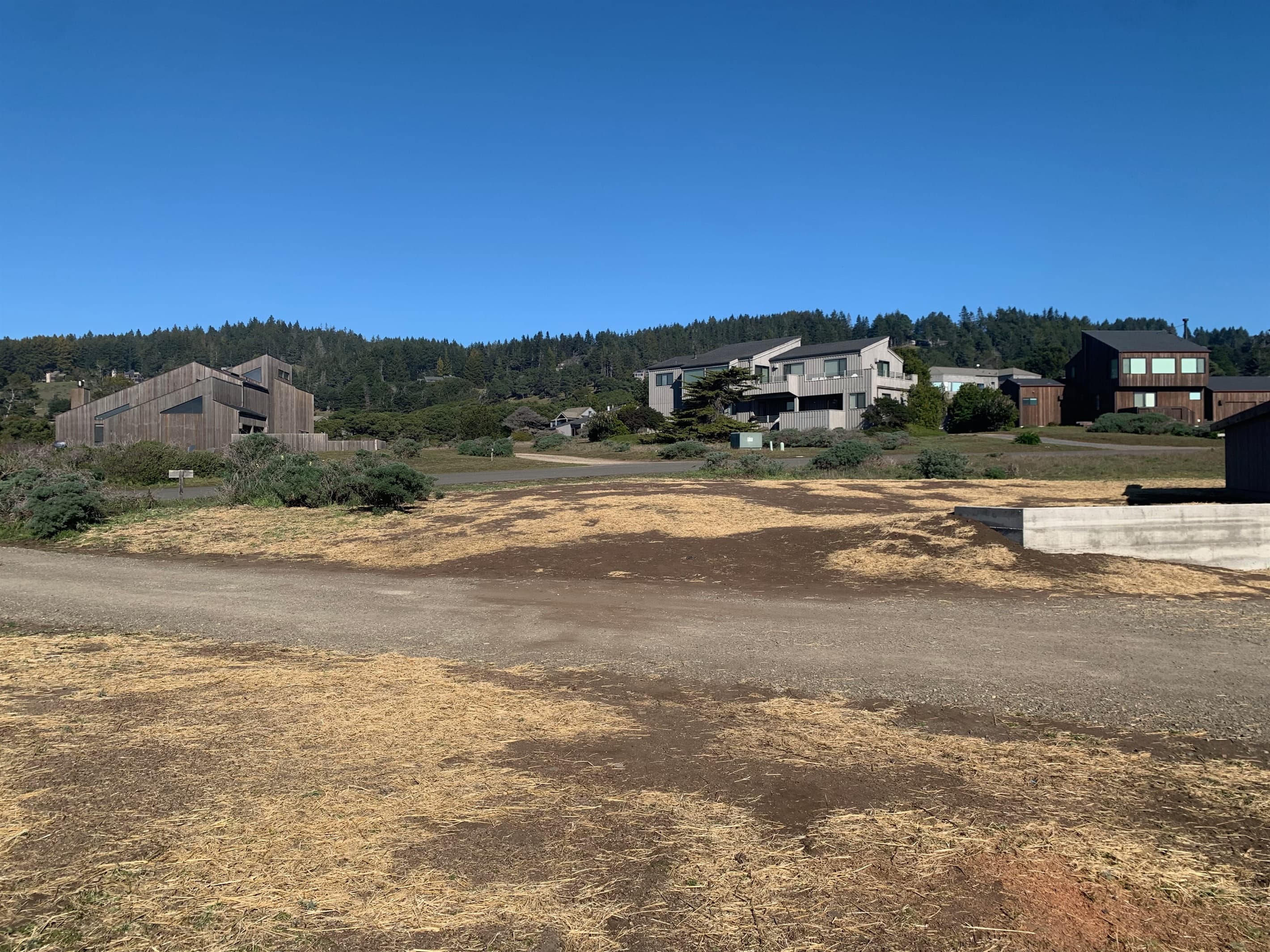 Neighborhood 3b: across the street