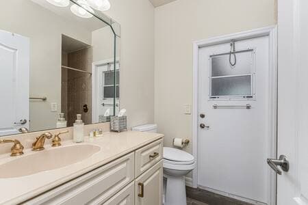 There is plenty of room to get ready in the second bathroom. 