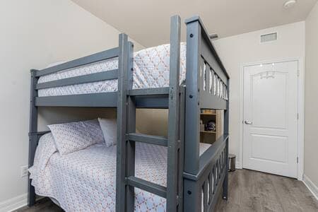 Rock, paper, scissors for the top bunk!