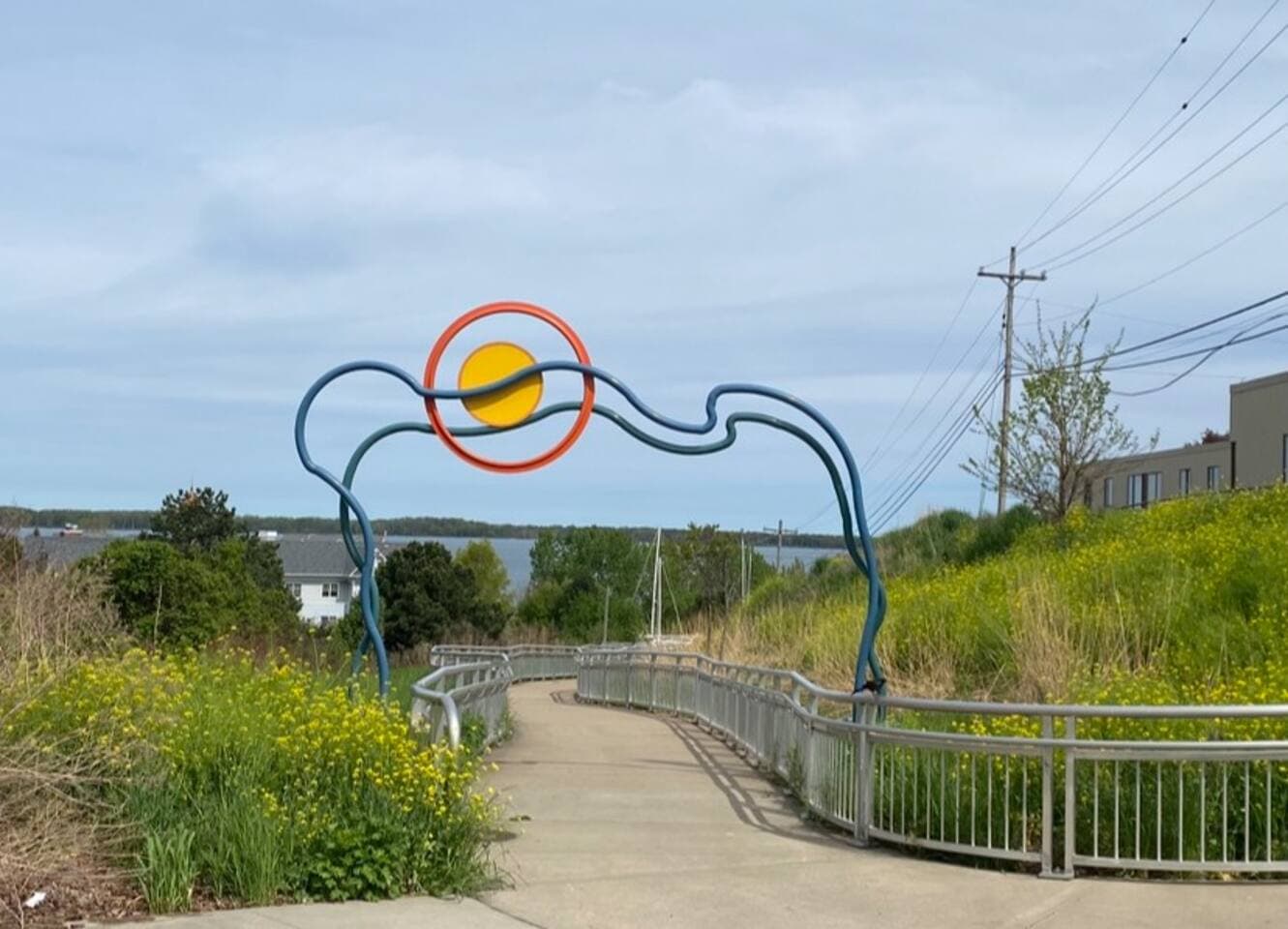 This awesome  corridor let’s you walk or bike to the marina and Bayfront.  