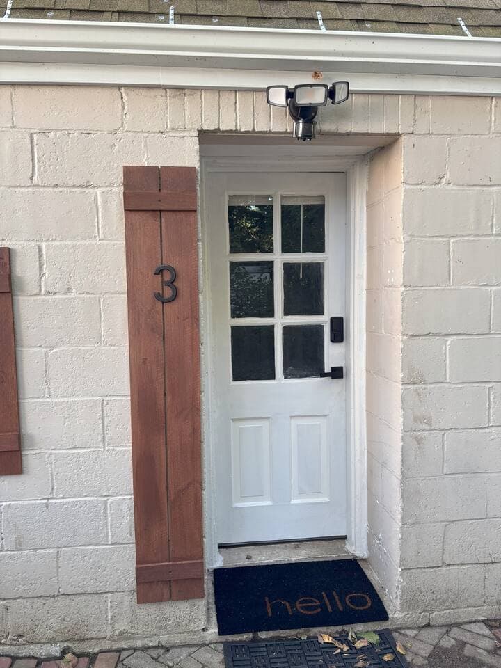 Welcome!  We know you wlil love the lake house vibes and charm of this convenient retreat, located minutes from Presque Isle.  