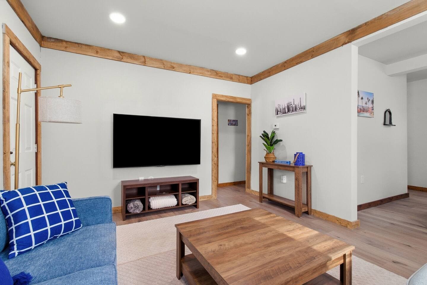 Stream all of your favorite streaming services on the smart TV. 