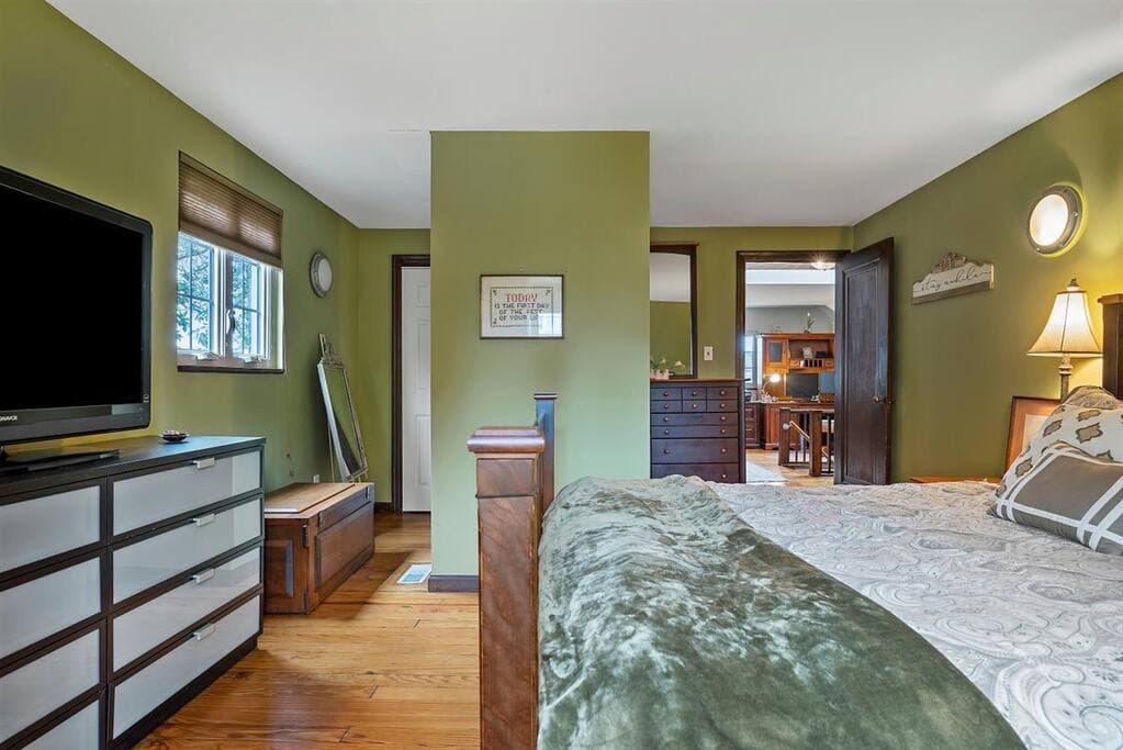 Upstairs bedroom