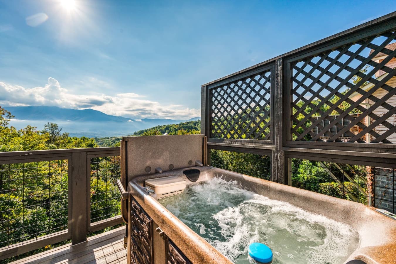 Surrounded by nature’s tranquility, this hot tub on the balcony combines luxury and serenity, providing a perfect spot to unwind and take in panoramic mountain views, especially stunning during sunrise or sunset.