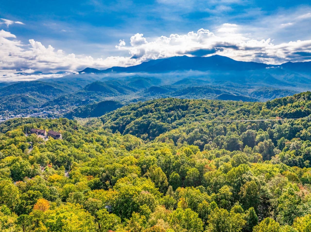 Breathtaking mountain vistas can be admired from various vantage points around the cabin, creating a tranquil and inspiring atmosphere throughout.
