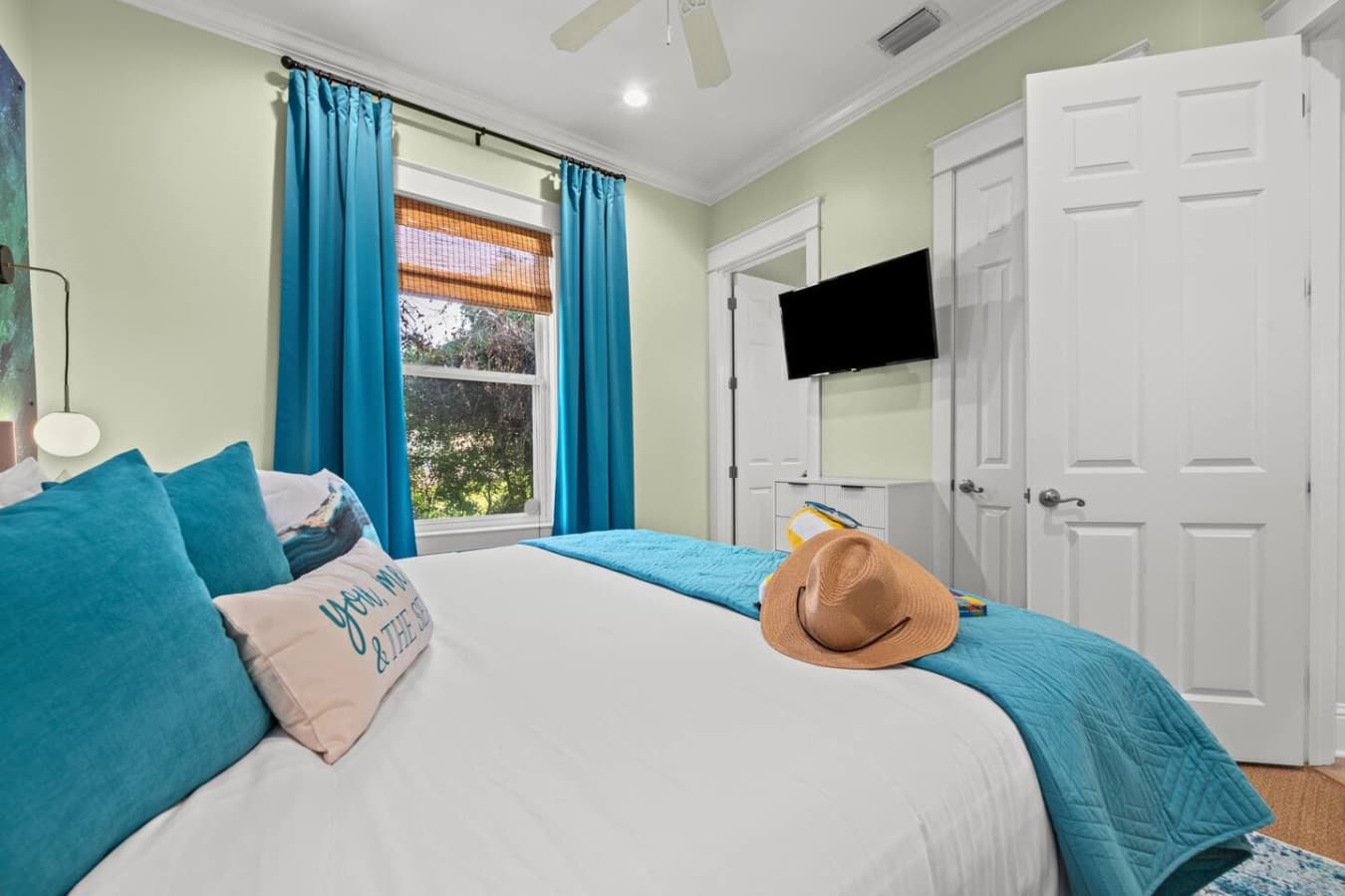 King bedroom #1
