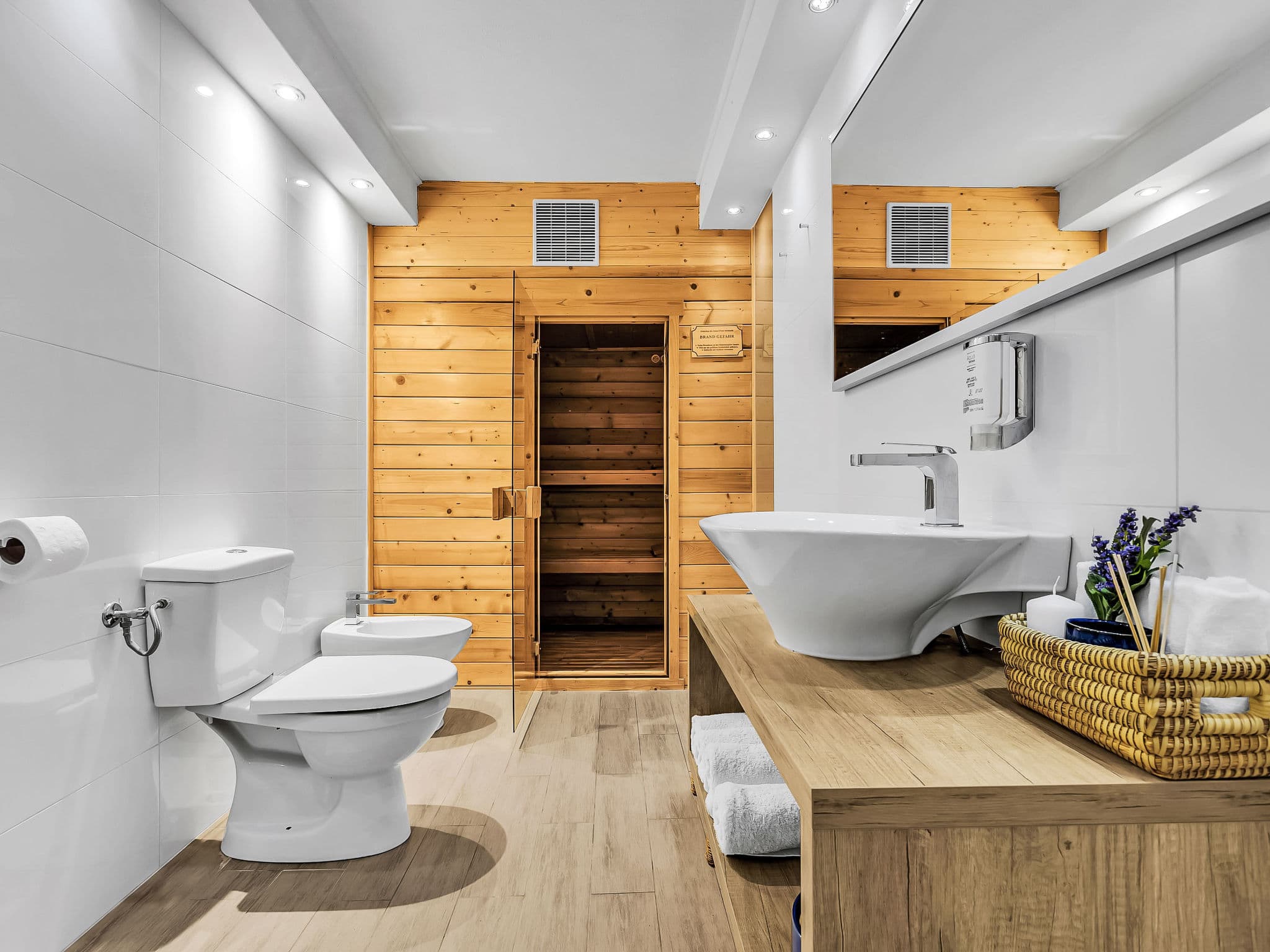 Bathroom / Wellness